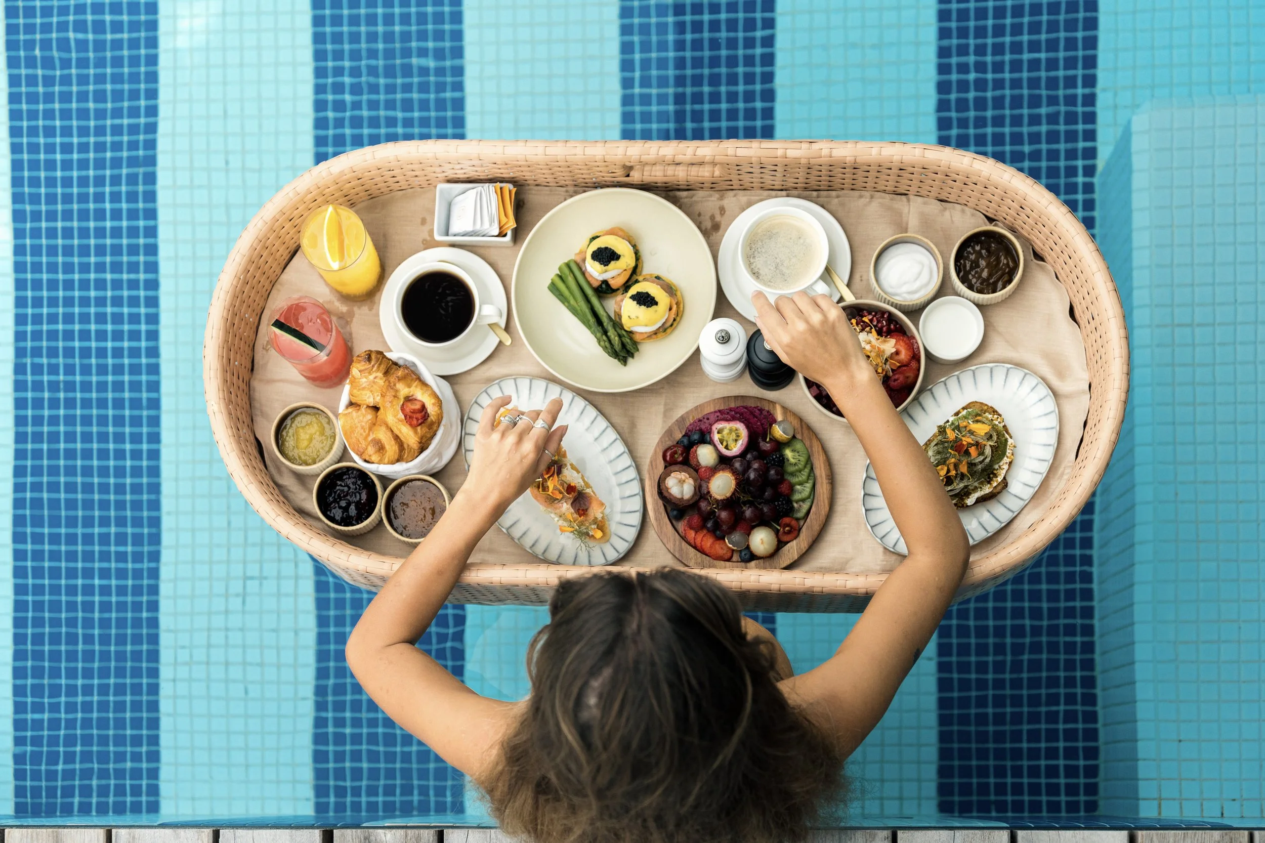 SO/ Maldives - Floating Breakfast