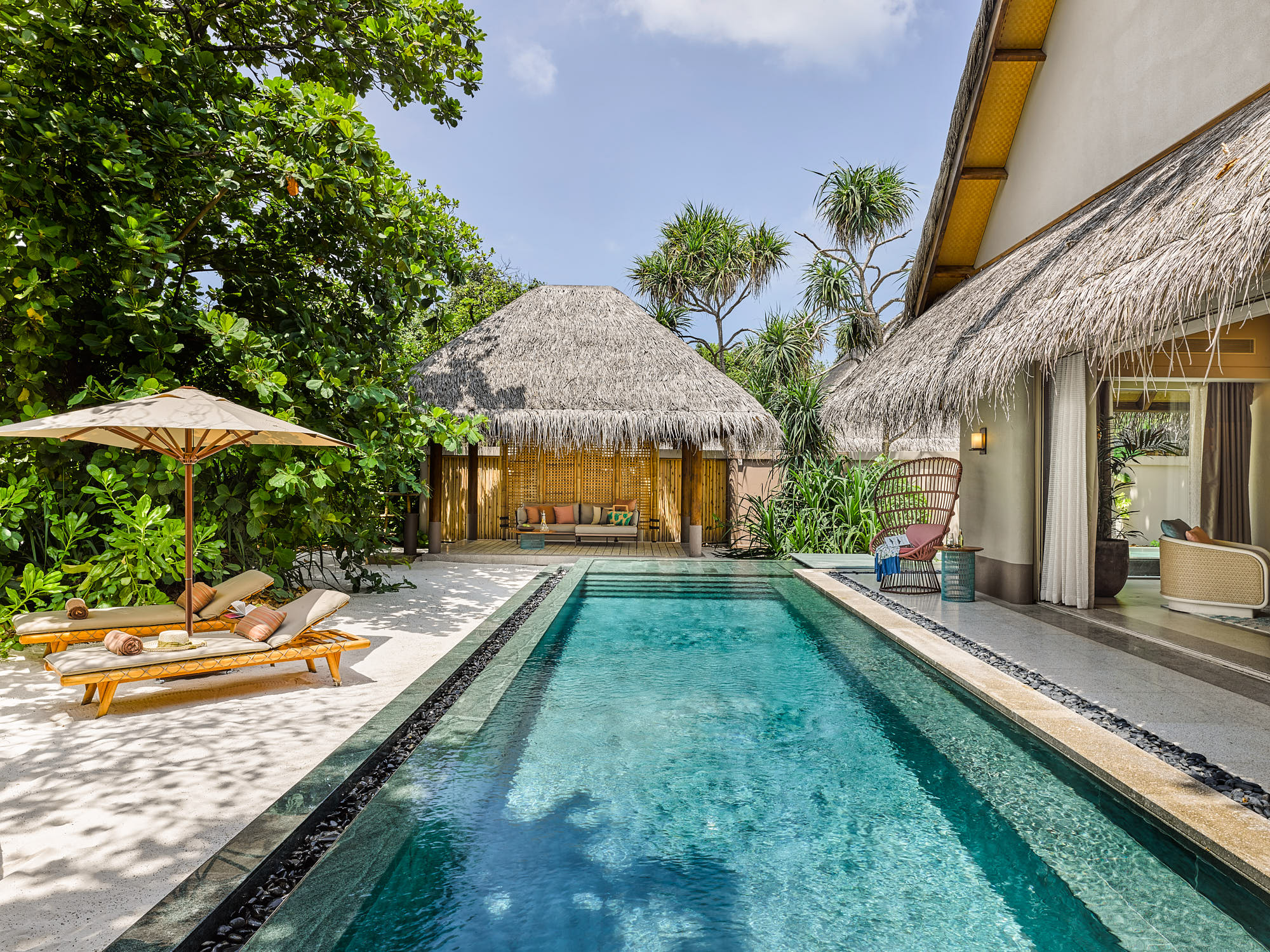 Beach Villa With Pool - Outdoor