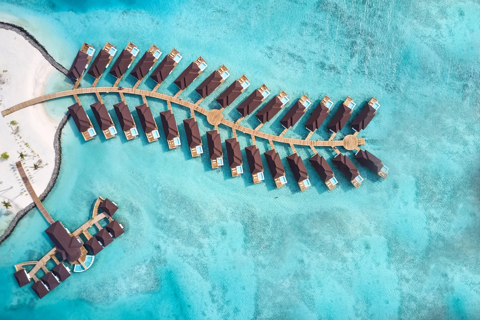 Olhuveli_Drone_0024-Edit_page_01-1639x1092.jpg