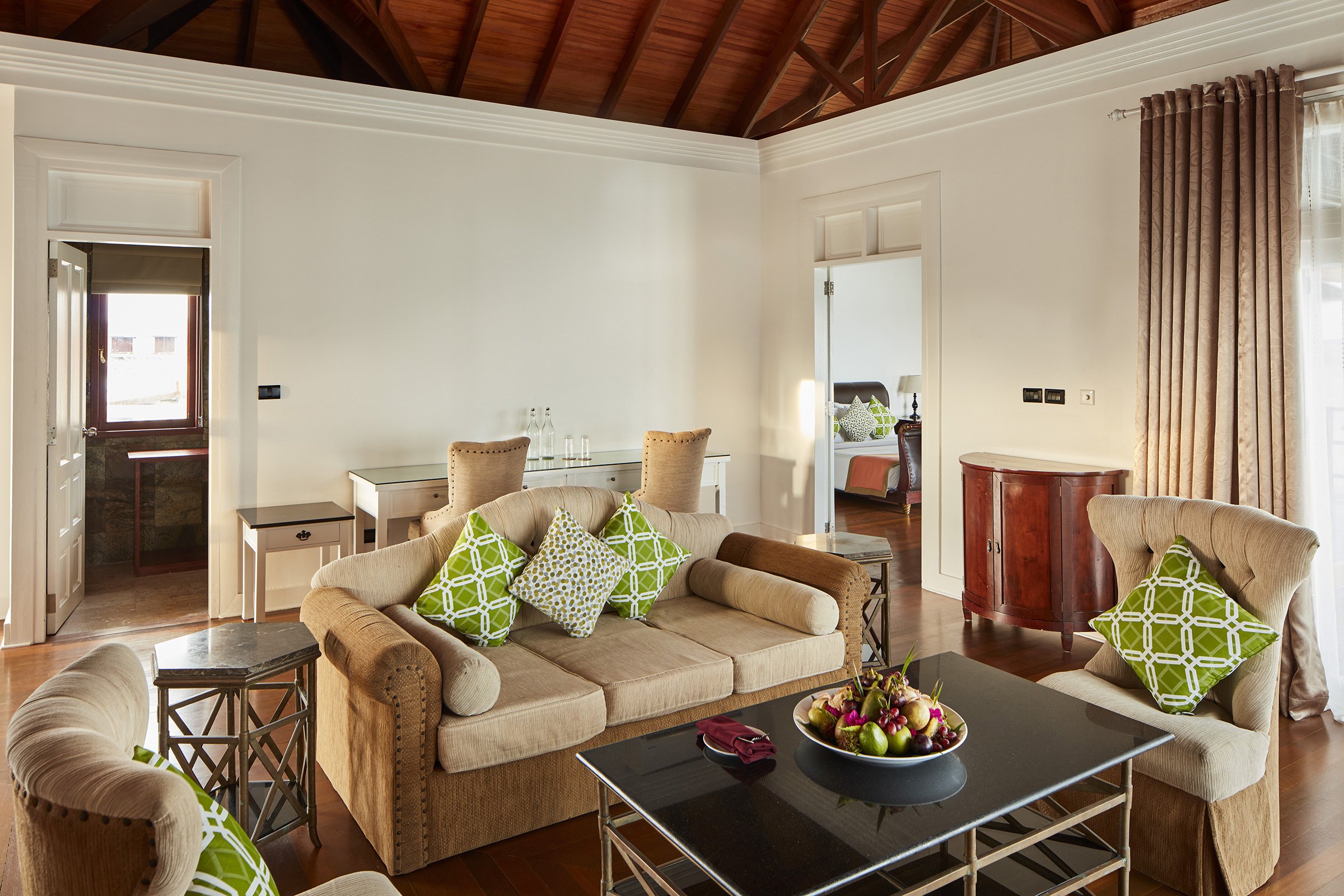 SSO - Presidential Water Suite - Living Area.jpg