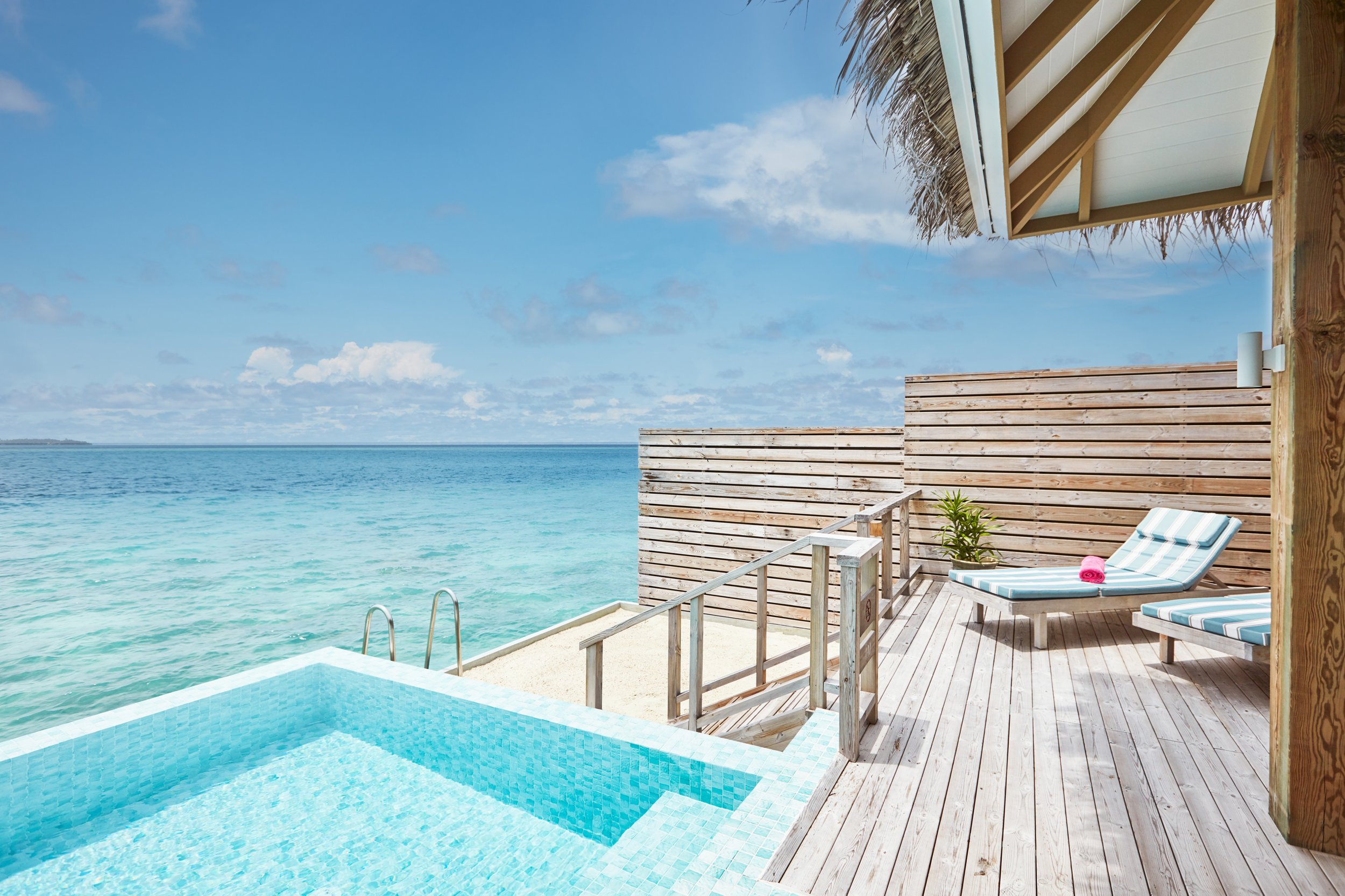 Dolphin Ocean Villa with Pool _ 01.jpg