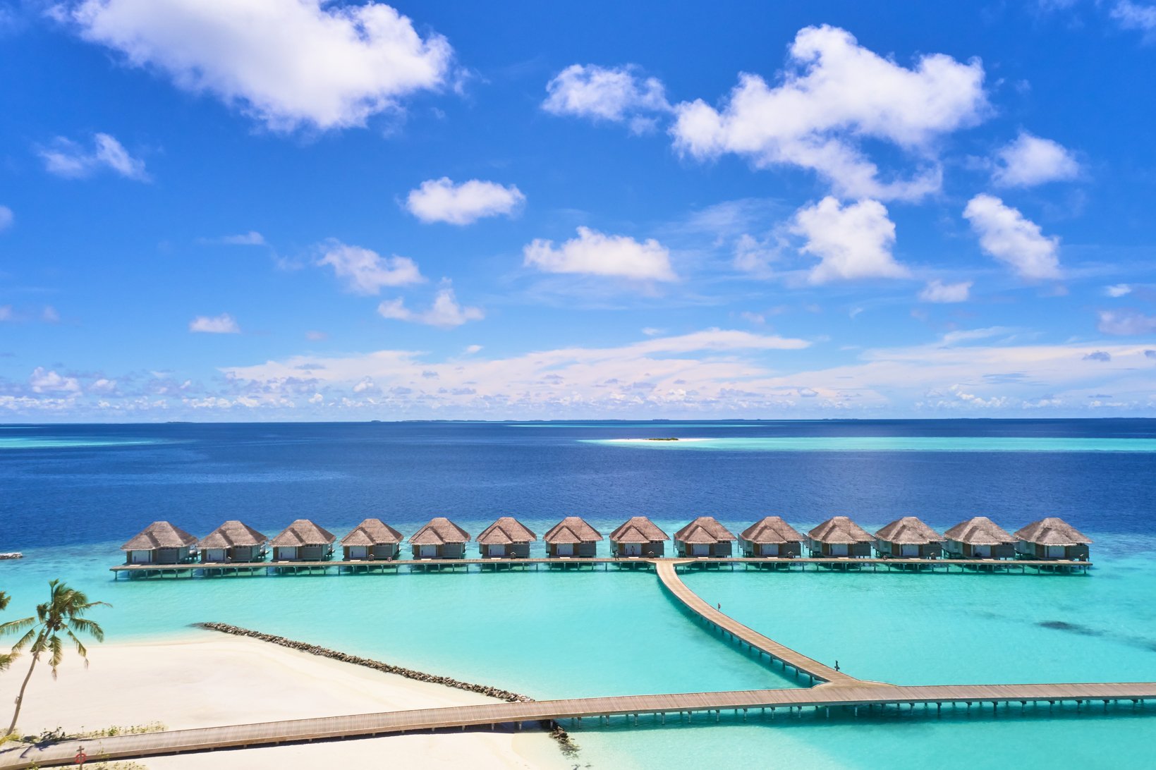 Dolphin Ocean Villa with Pool _ 02.jpg