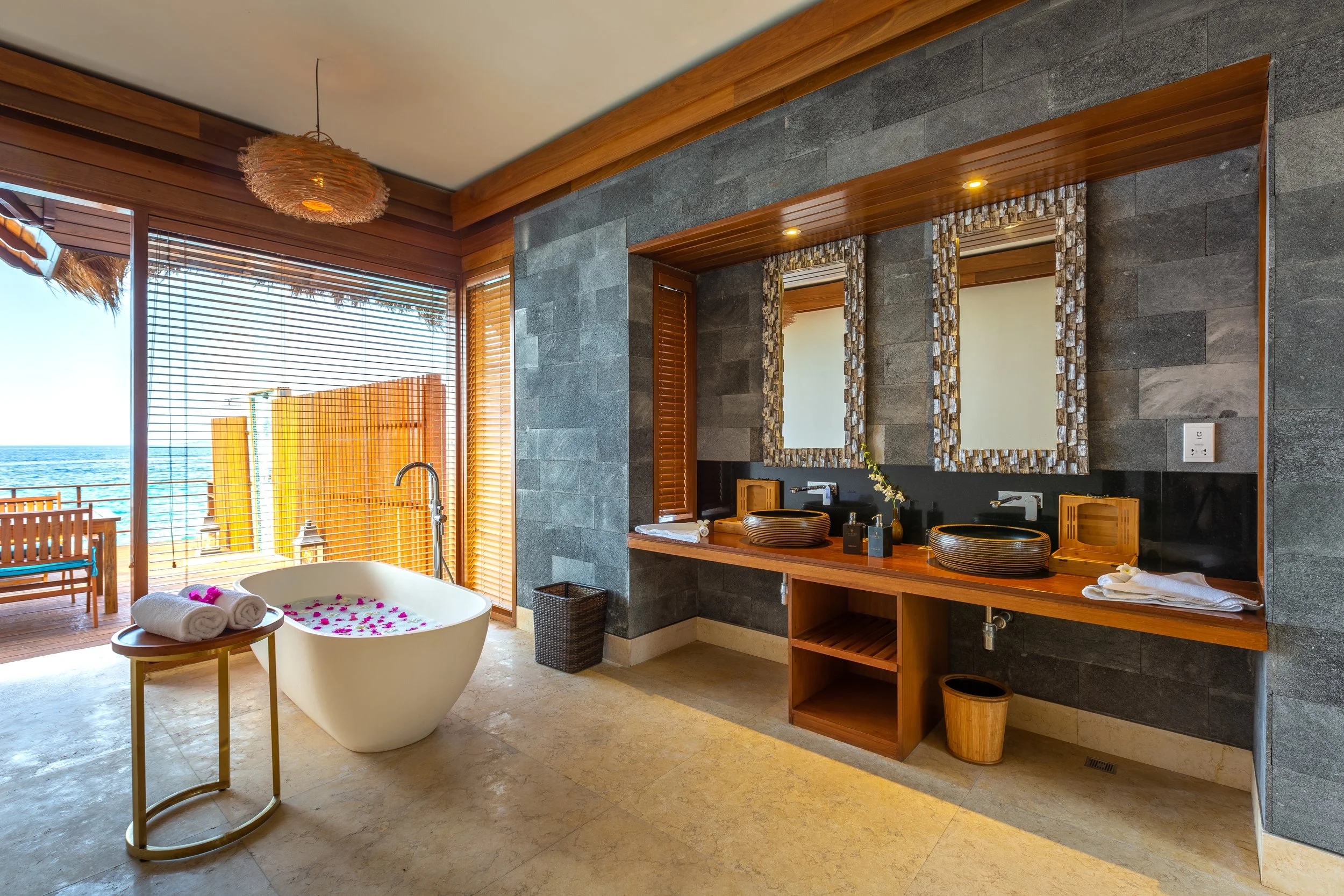 2 Bedroom Private Ocean Reef Residence - Bathroom