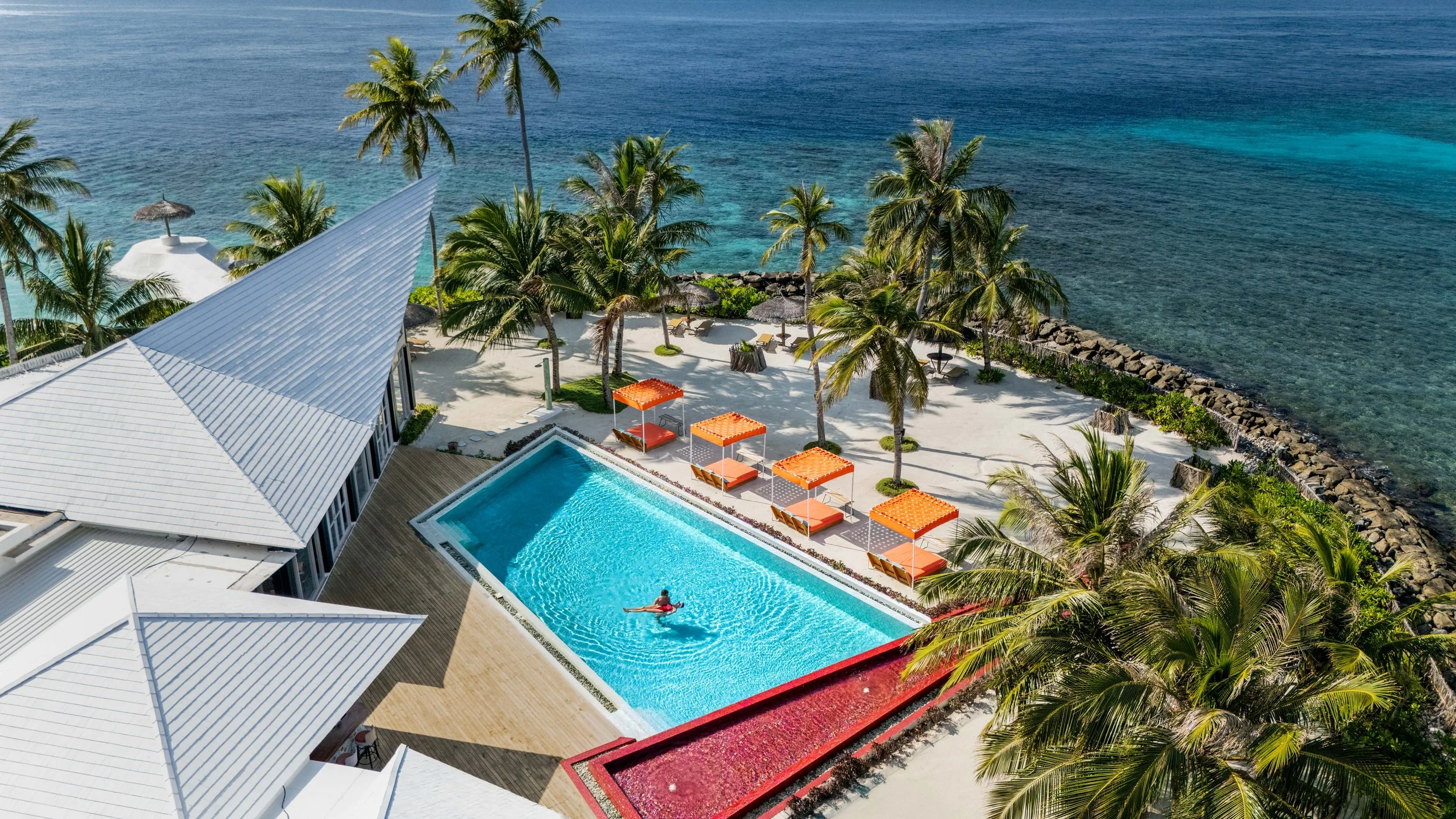 OBLU SELECT Sangeli - Adults only Pool - LIFESTYLE - 12_2024 04.jpg