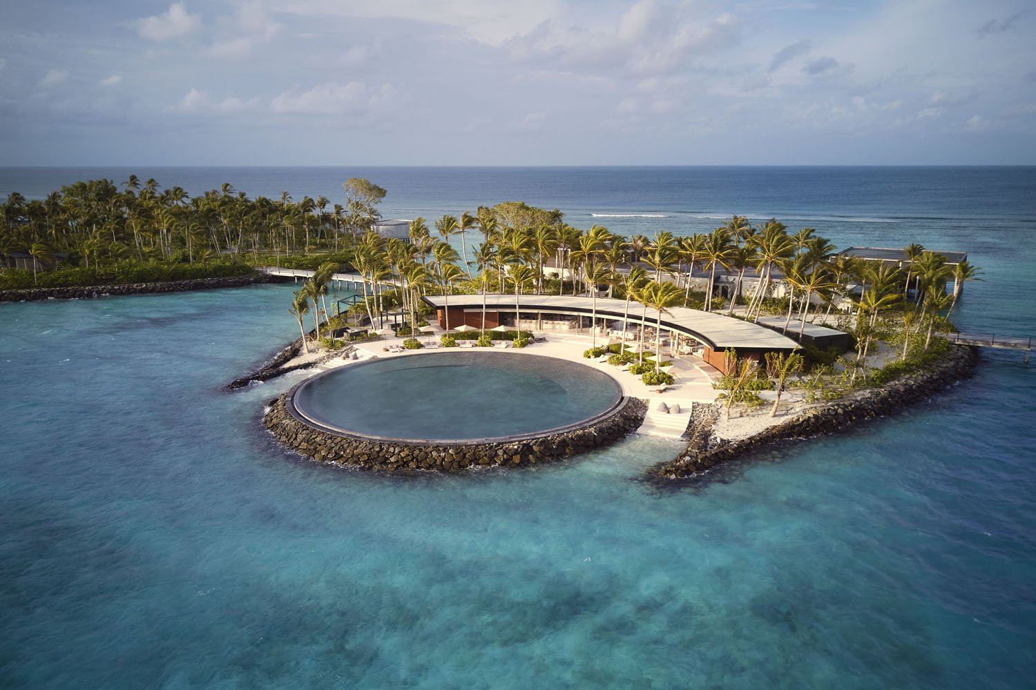 The Ritz-Carlton Maldives, Fari Islands - EAU Bar