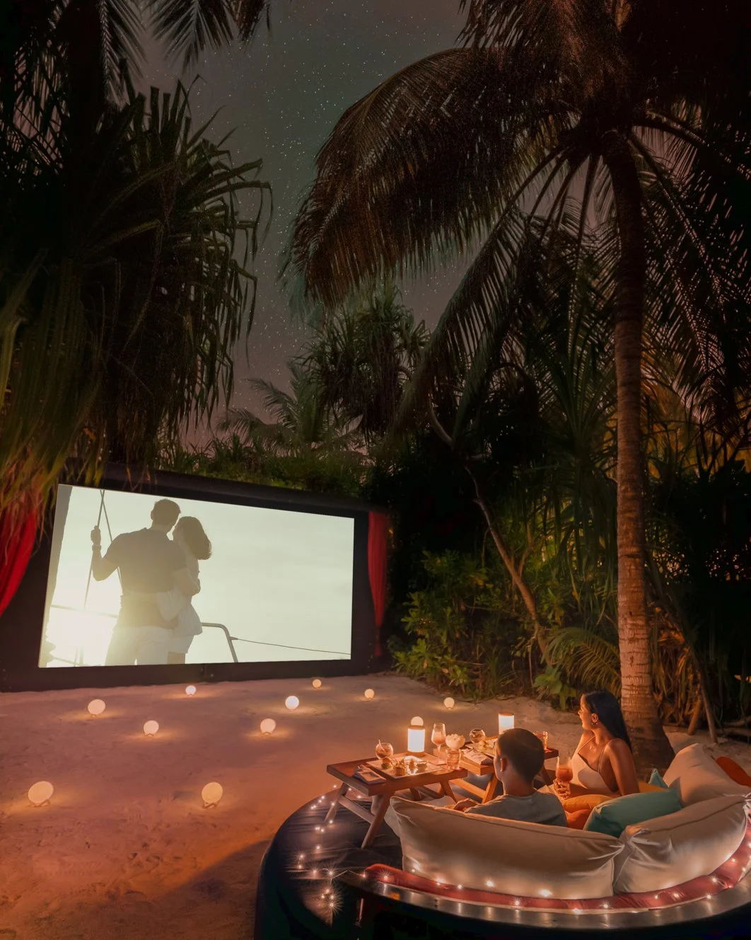 Anantara Kihavah - Cinema Under the Stars-1062x1328.jpg