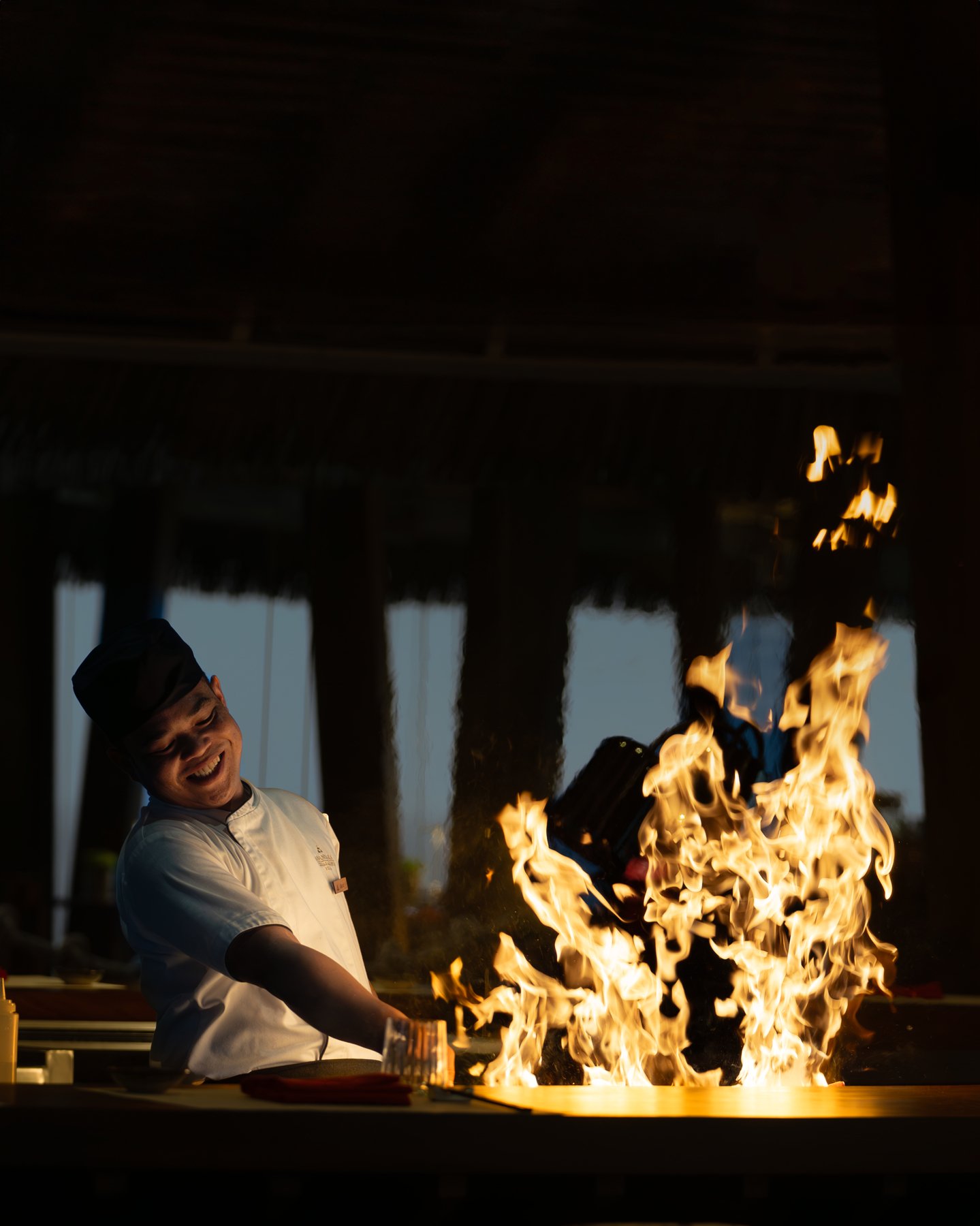 Teppanyaki Chef at Fire Restaurant - Anantara Kihavah-1439x1800.jpg