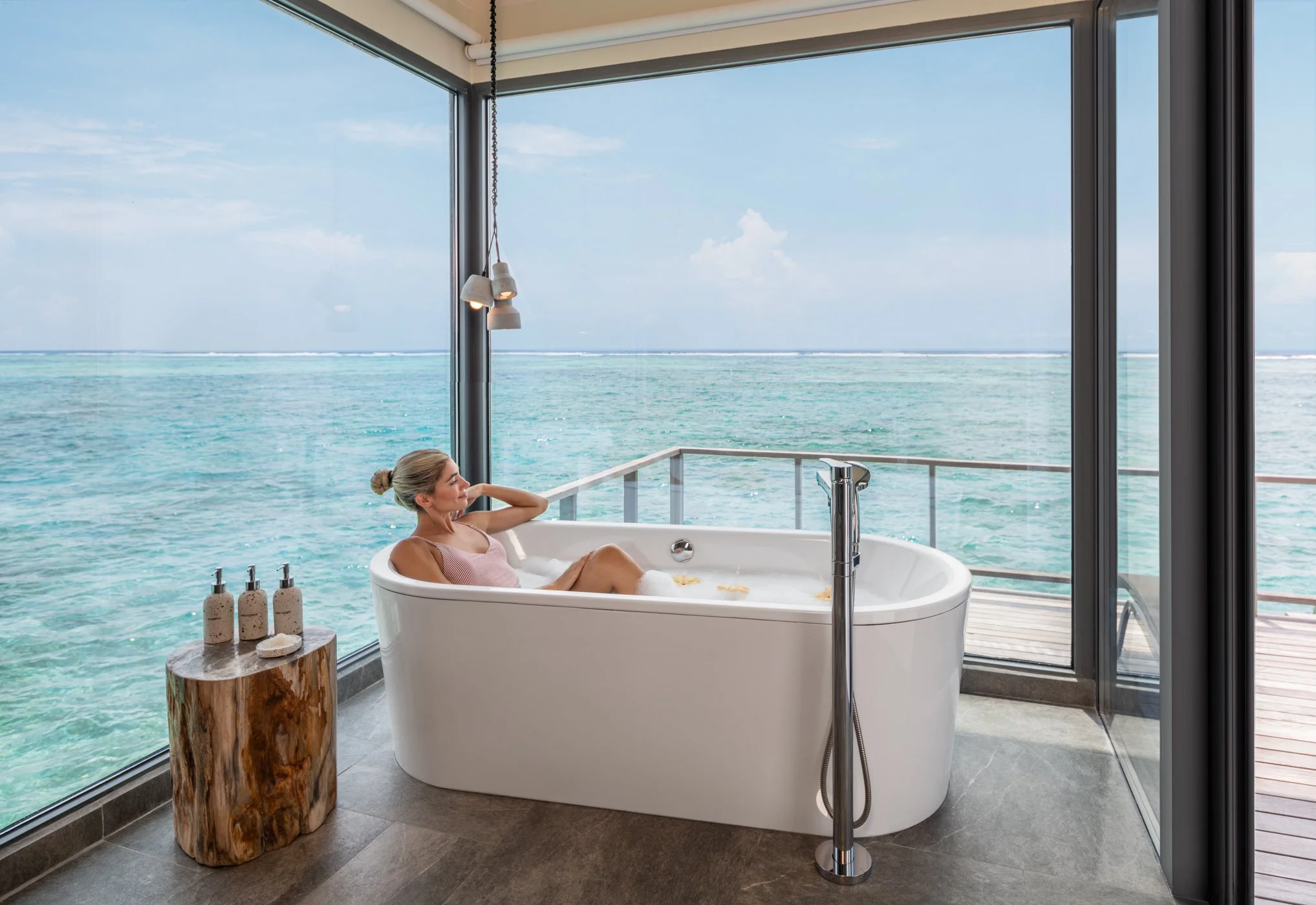 Overwater Villa - Bathtub