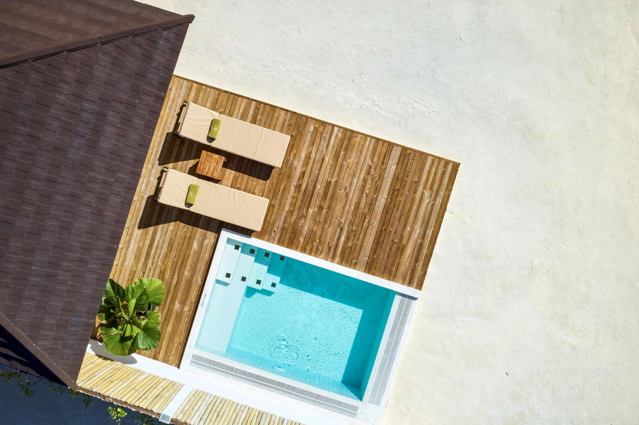 Olhuveli_Drone_0236_page_01.jpg