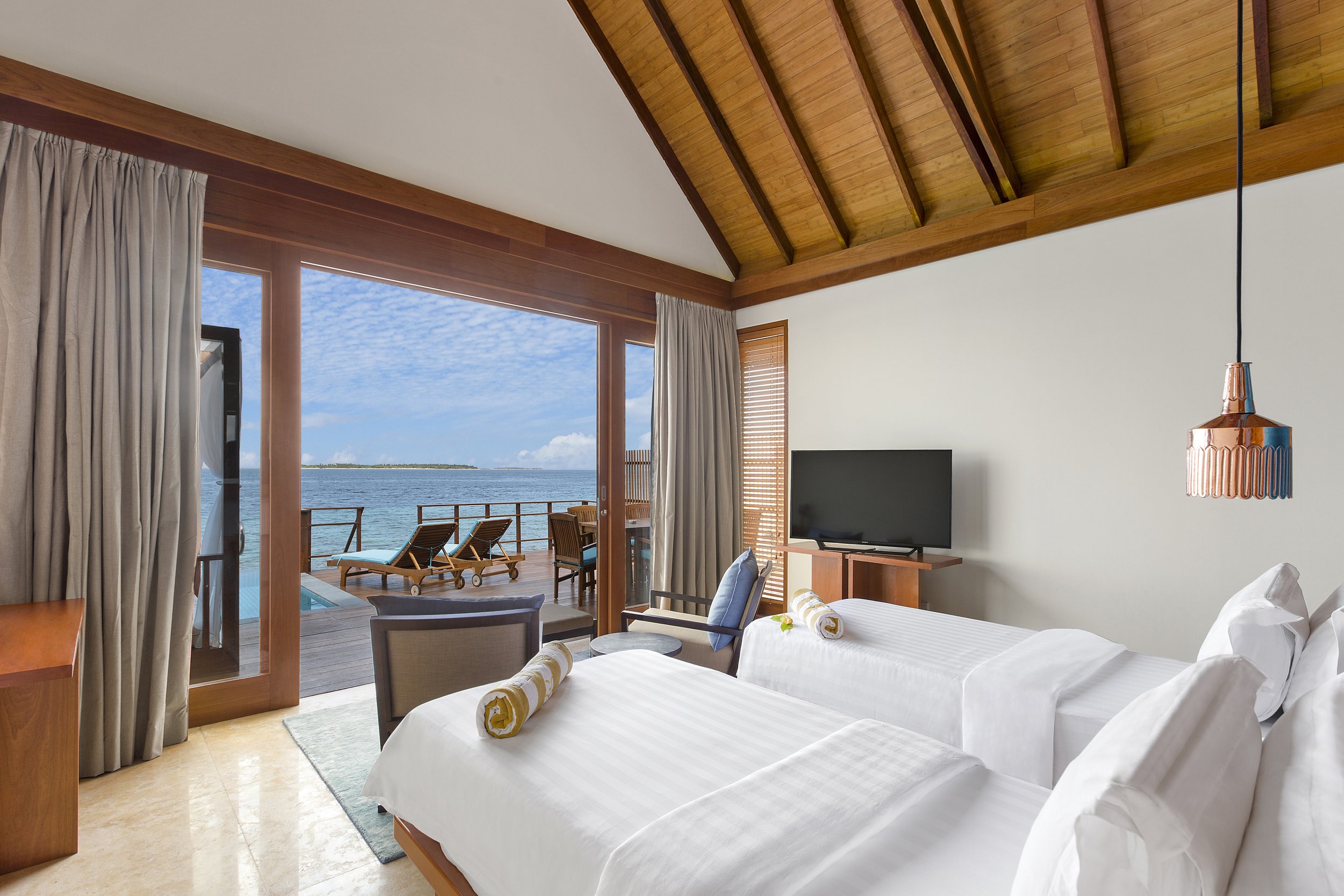 2 Bedroom Private Ocean Reef Residence - Twin Bedroom