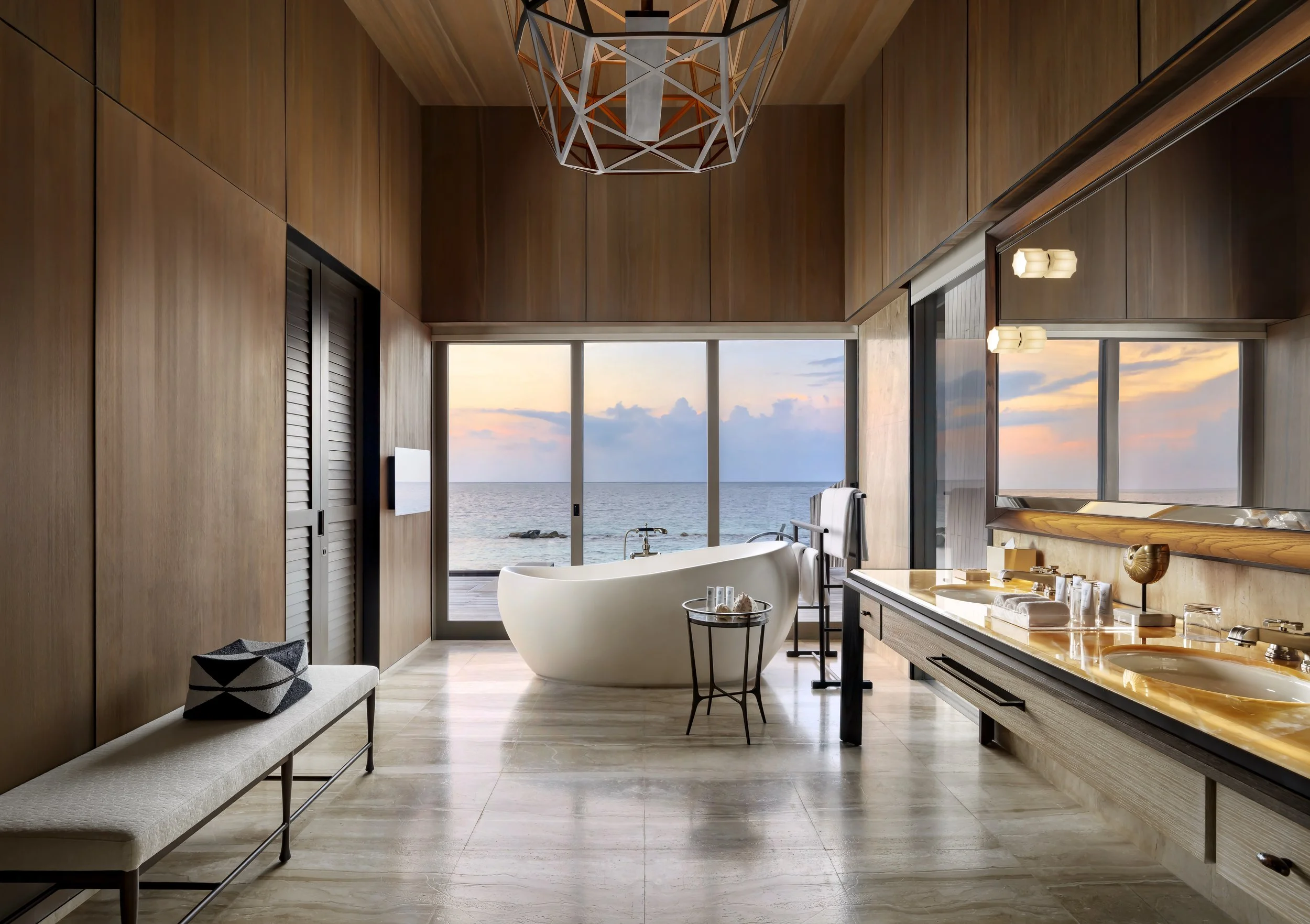 The St. Regis Maldives Vommuli - John Jacob Astor Estate Bath