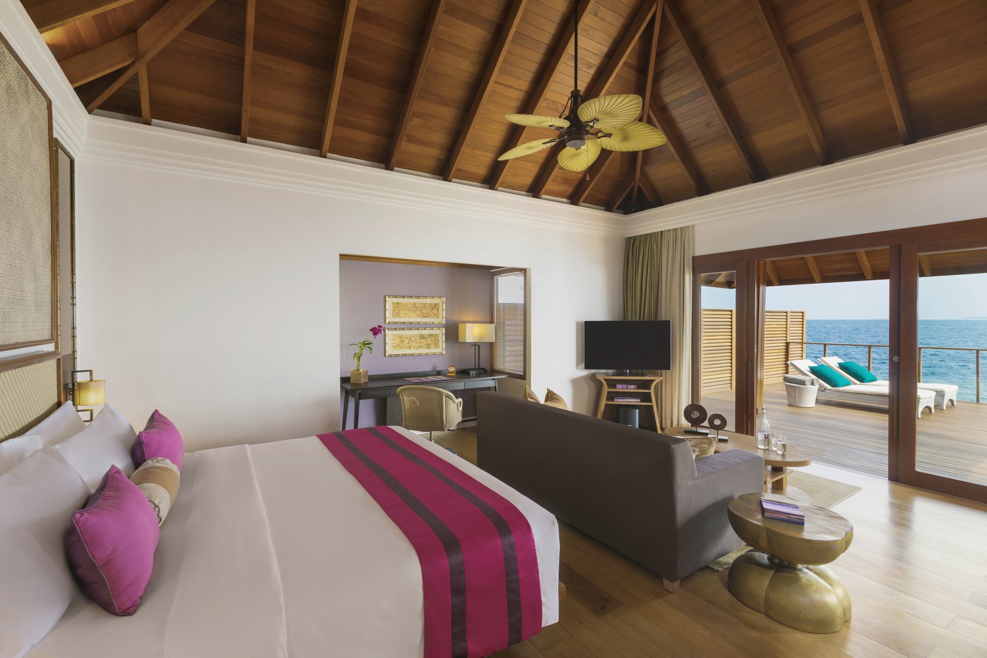 dusit-thani-maldives-accommodation-water-villa-with-pool-bedroom-area-1993x1329.jpg