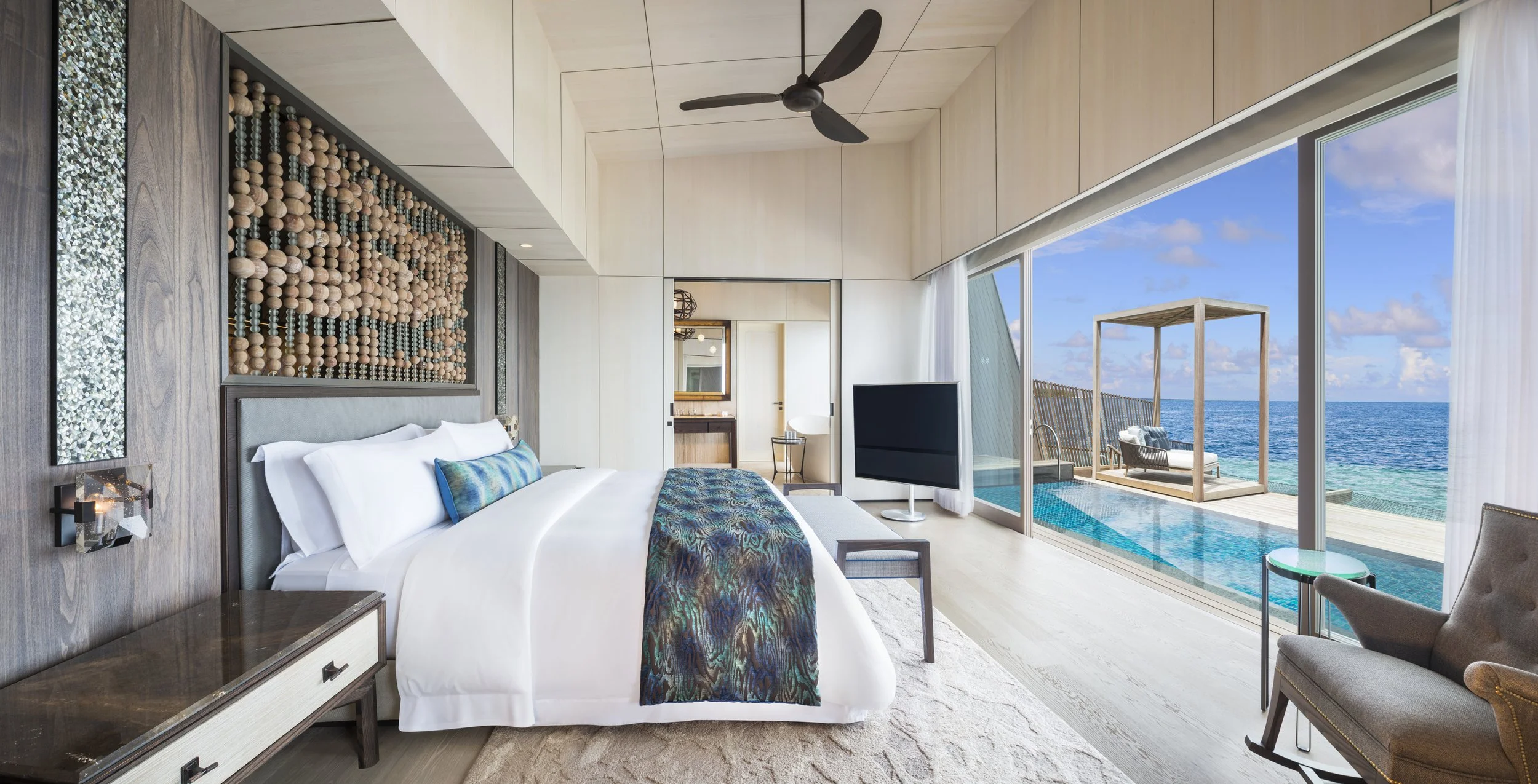 The St. Regis Maldives Vommuli - Overwater St. Regis Suite with Pool Interior