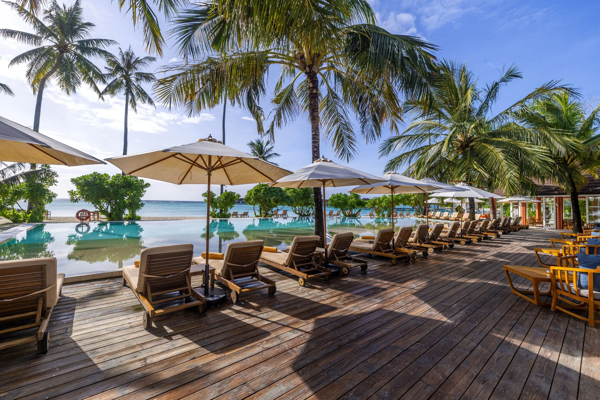 SSO_Pool_Bar_Exterior_Yacob_24-31.jpg