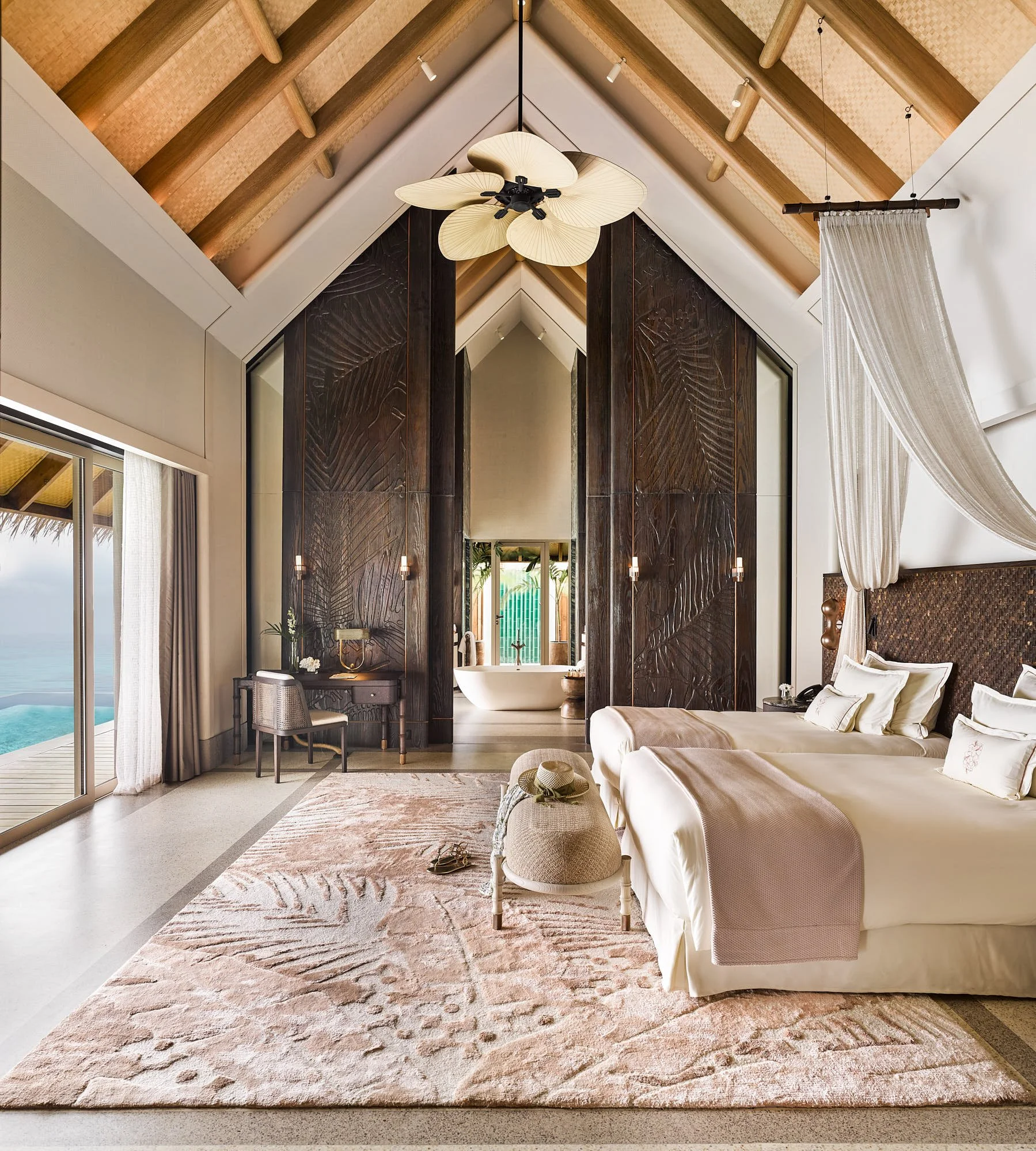 Luxury Sunset Water Villa with Pool - Indoor