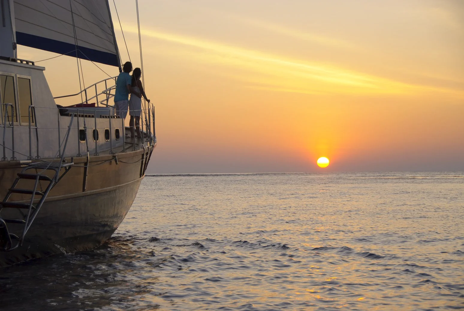 Anantara Kihavah - Ocean Whisperer Yacht Sunset-1548x1036.jpg