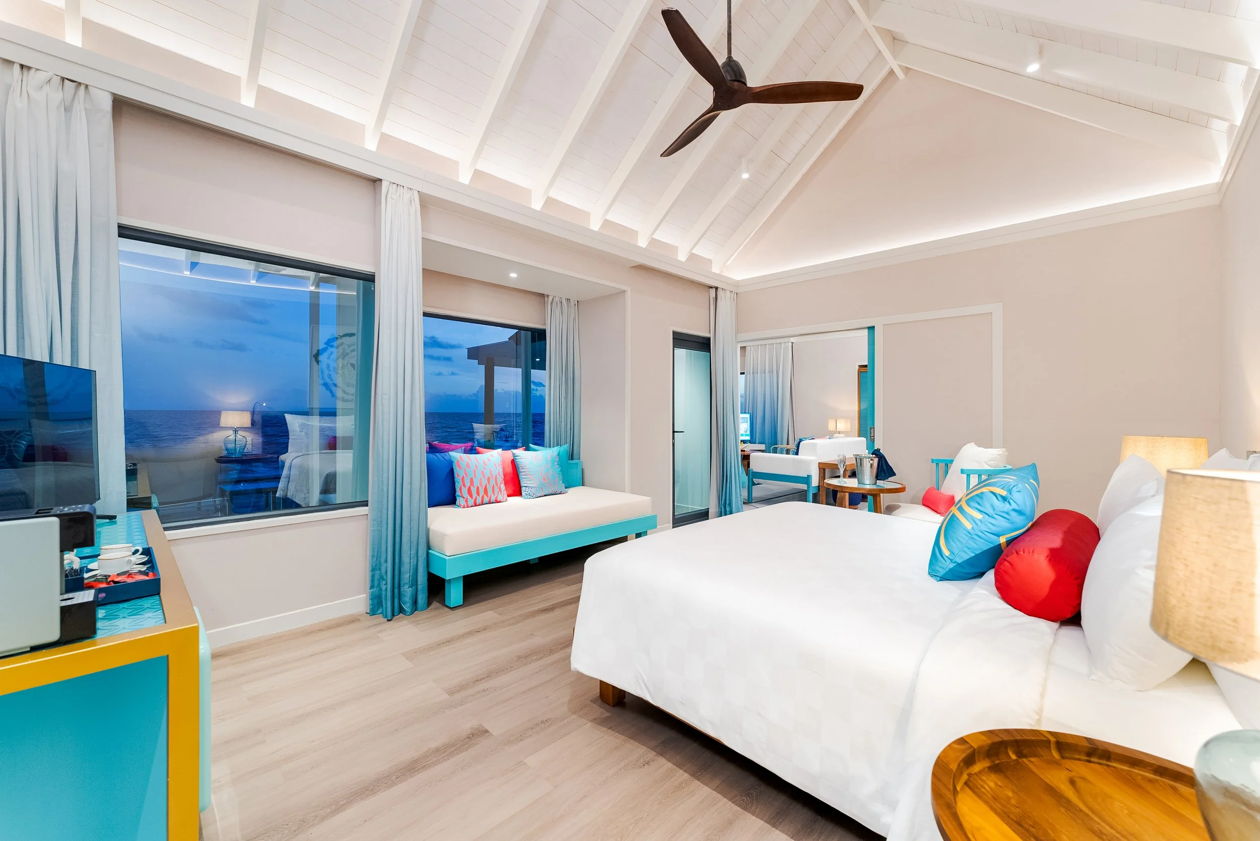 ONHs - Water Suite with Pool - Bedroom - 03.jpg