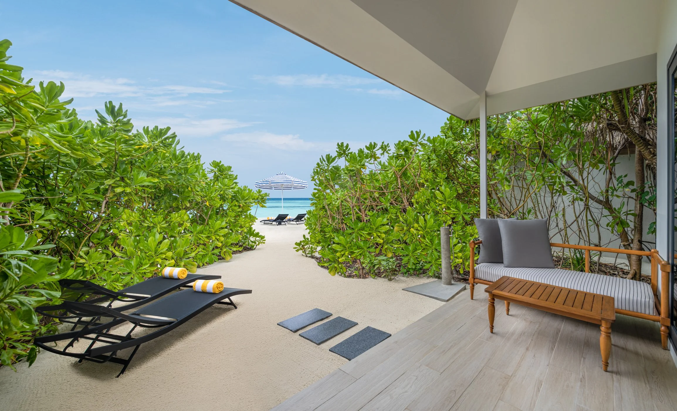 Beach Villa - Outdoor Space