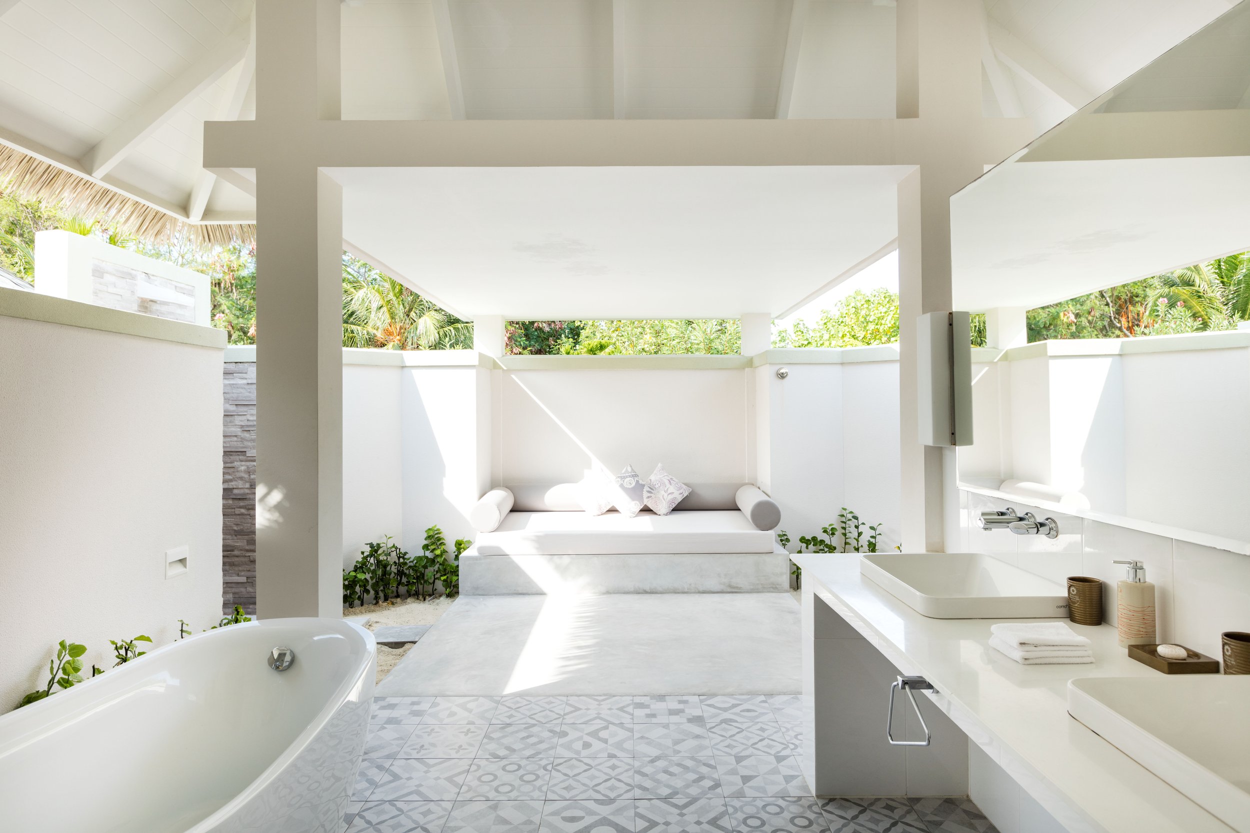 Olhuveli_BeachSuitePool_0084.jpg