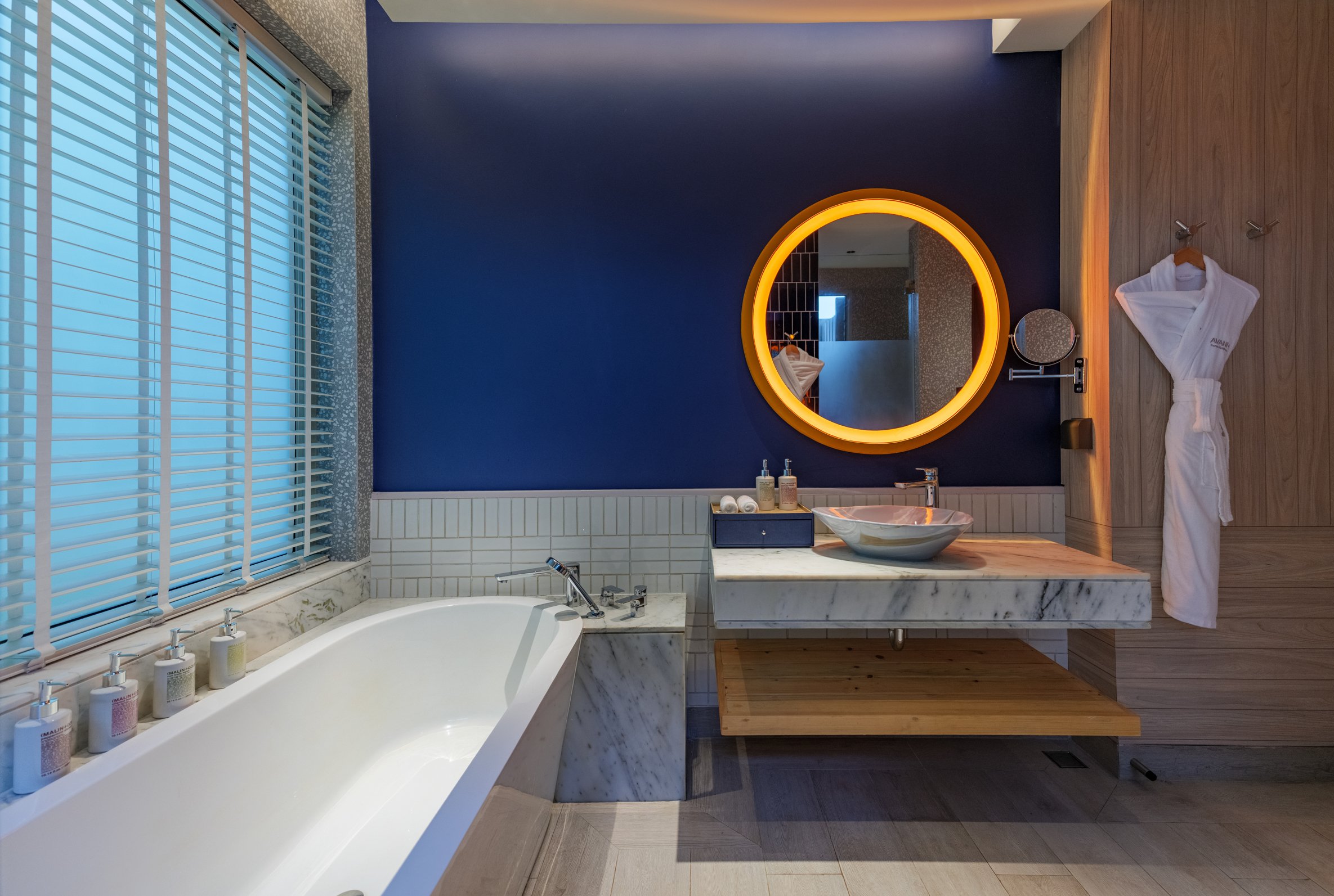 Bathtoom - Premium Ocean View - Avani+ Fares Maldives-2370x1593.jpg