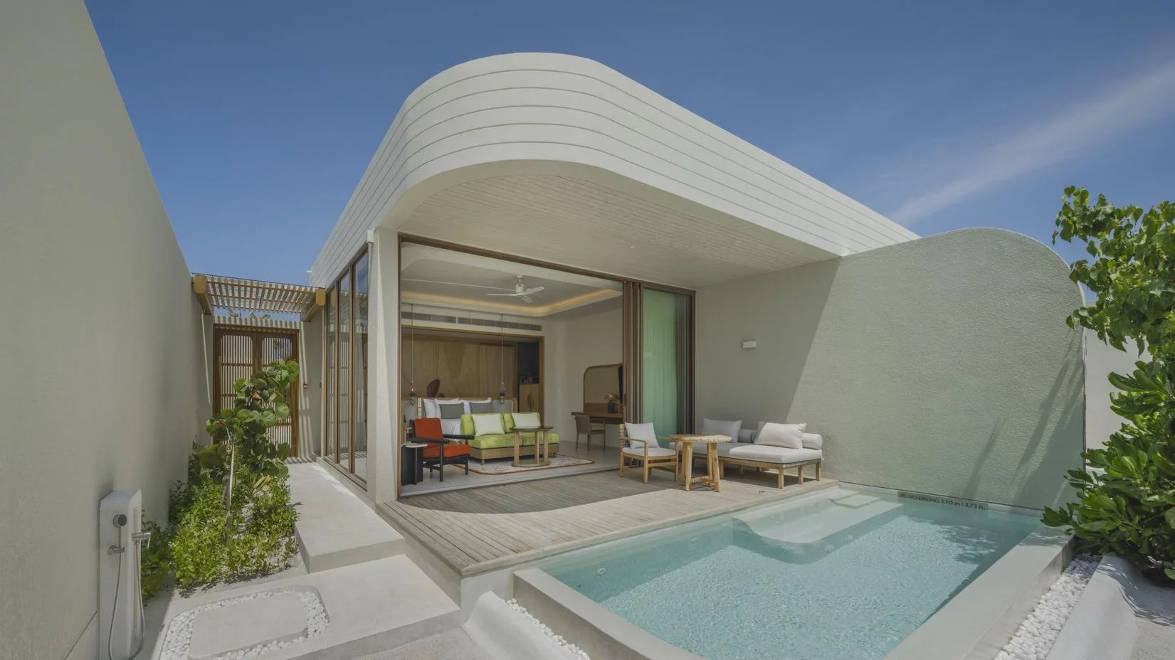 Centara Grand Lagoon - One Bedroom Sunrise/Sunrise Beach Pool Villa Outdoor