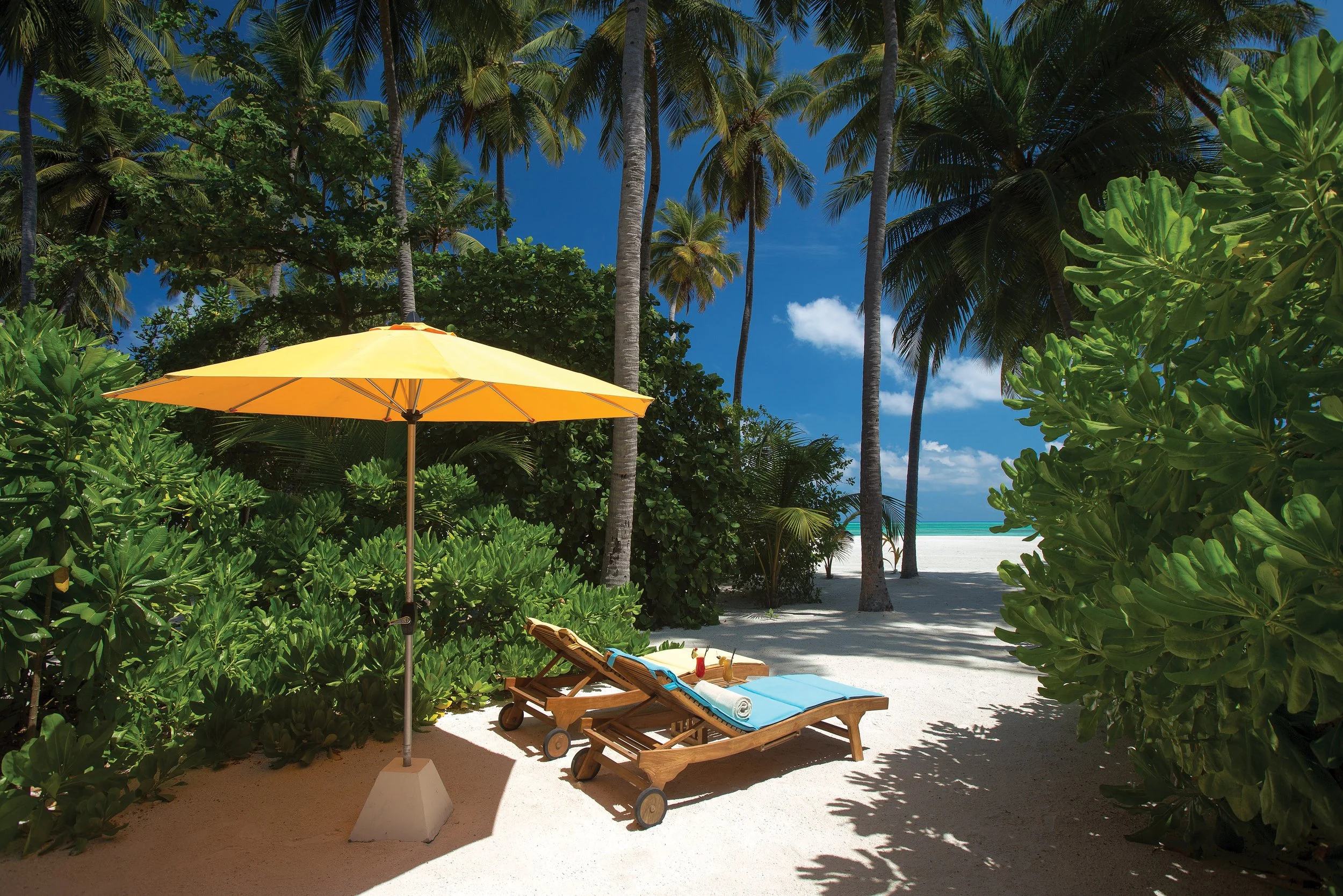 Atmosphere Kanifushi - Sunset Beach Villa Exterior