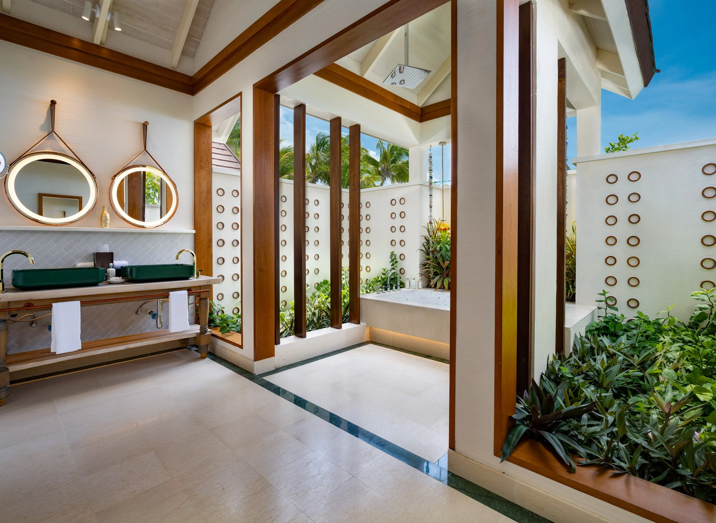 OBLU SELECT LOBIGILI - SunNest BEACH POOL VILLA - BATHROOM.jpg