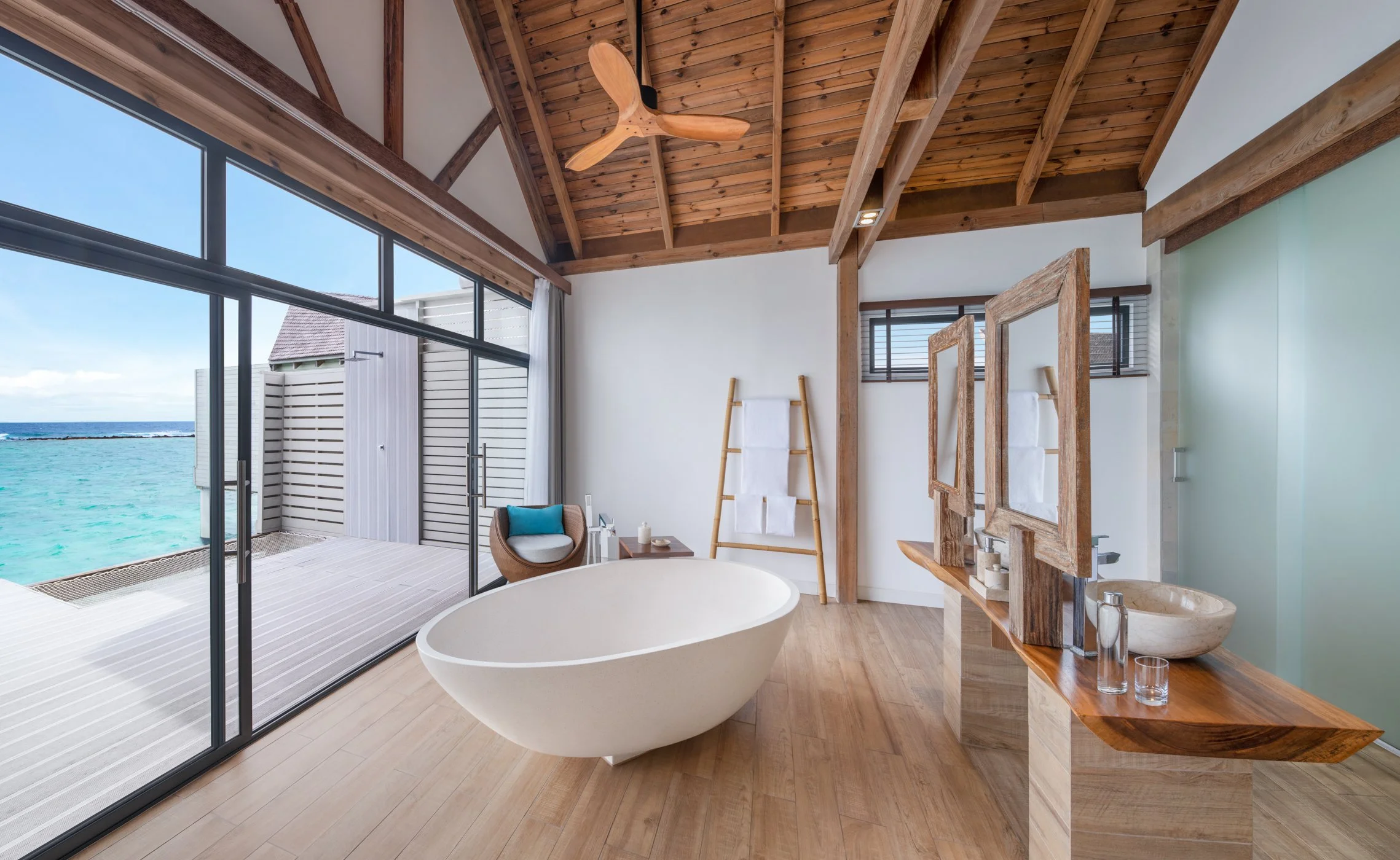 Kuredhivaru Resort & Spa - Ocean Pool Villa