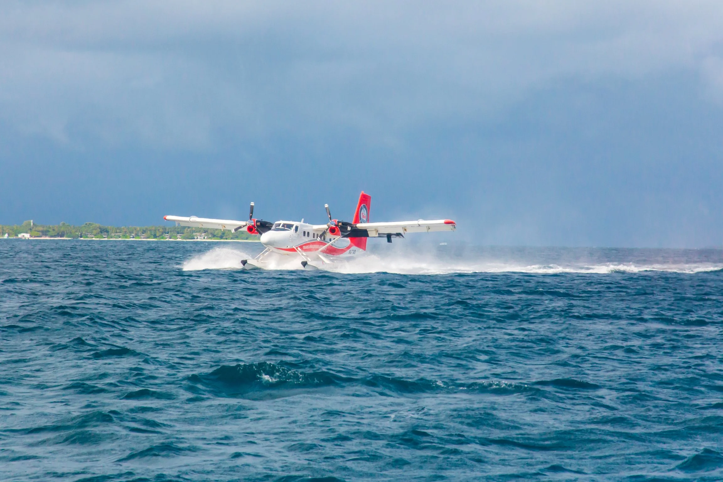Dusit Thani Maldives - Seaplane landing