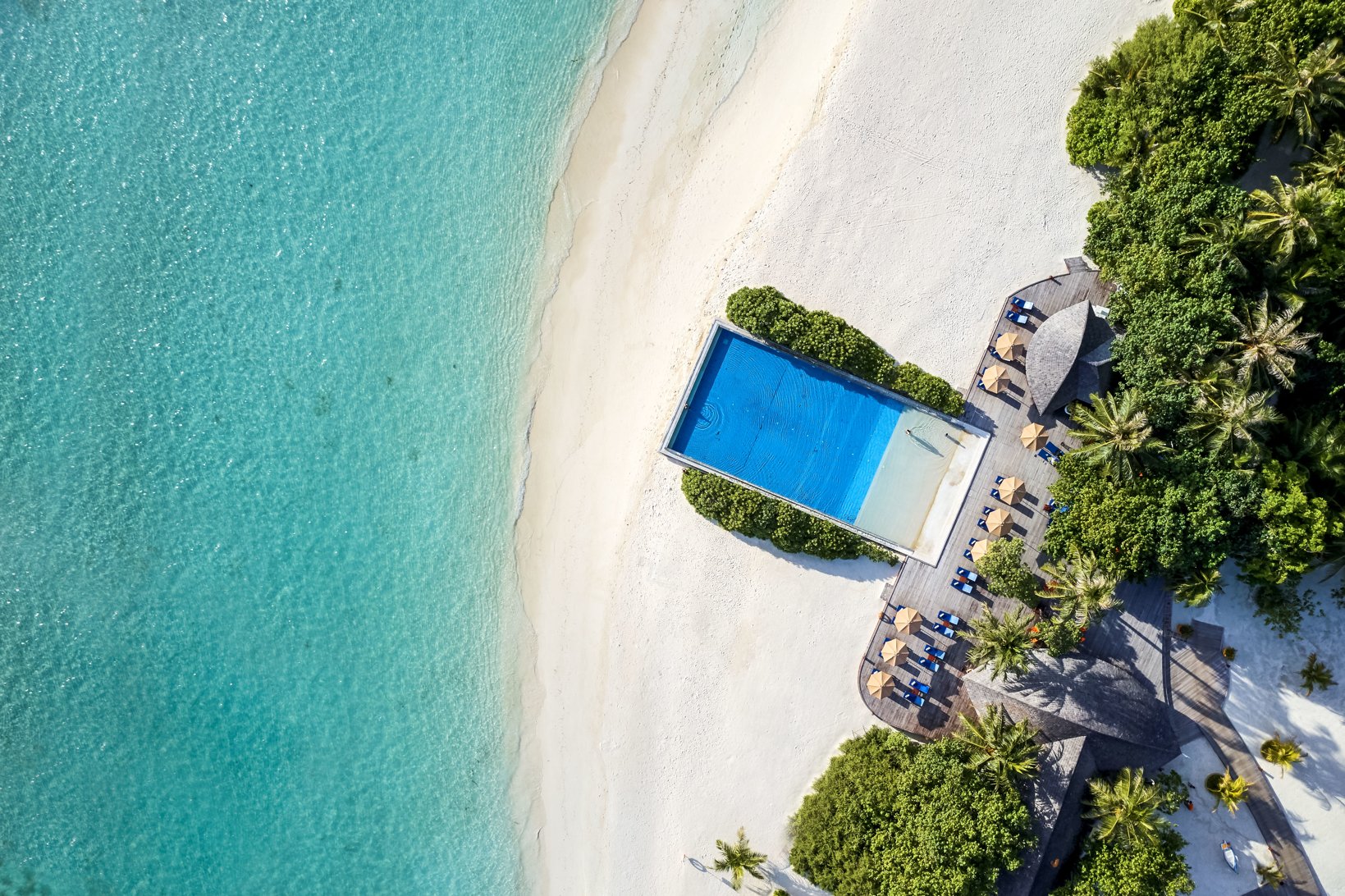 Olhuveli_Drone_0338-Edit_page_01-1639x1092.jpg