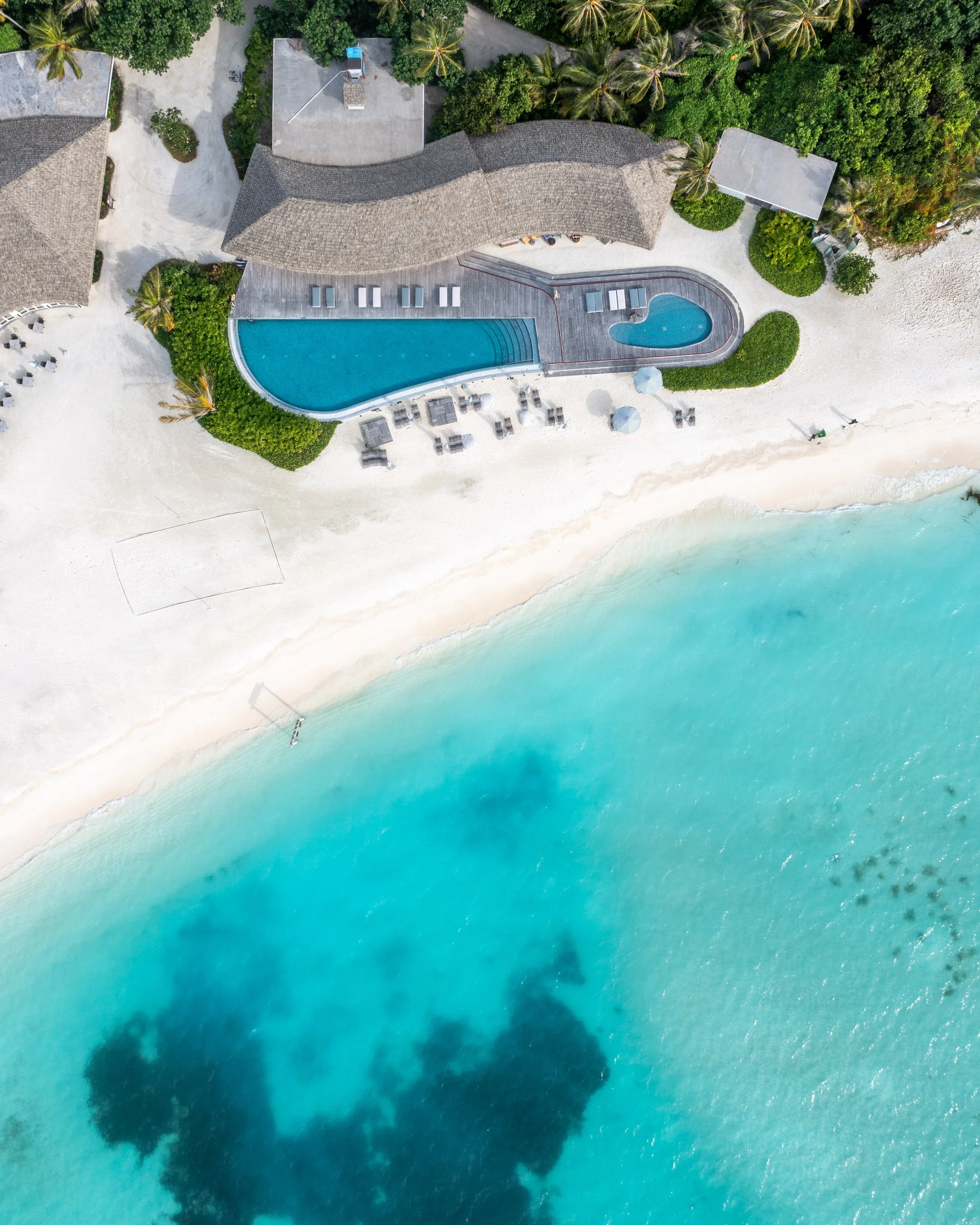Velaa Bar+Grill - Swimming pool & beach - Aerial view