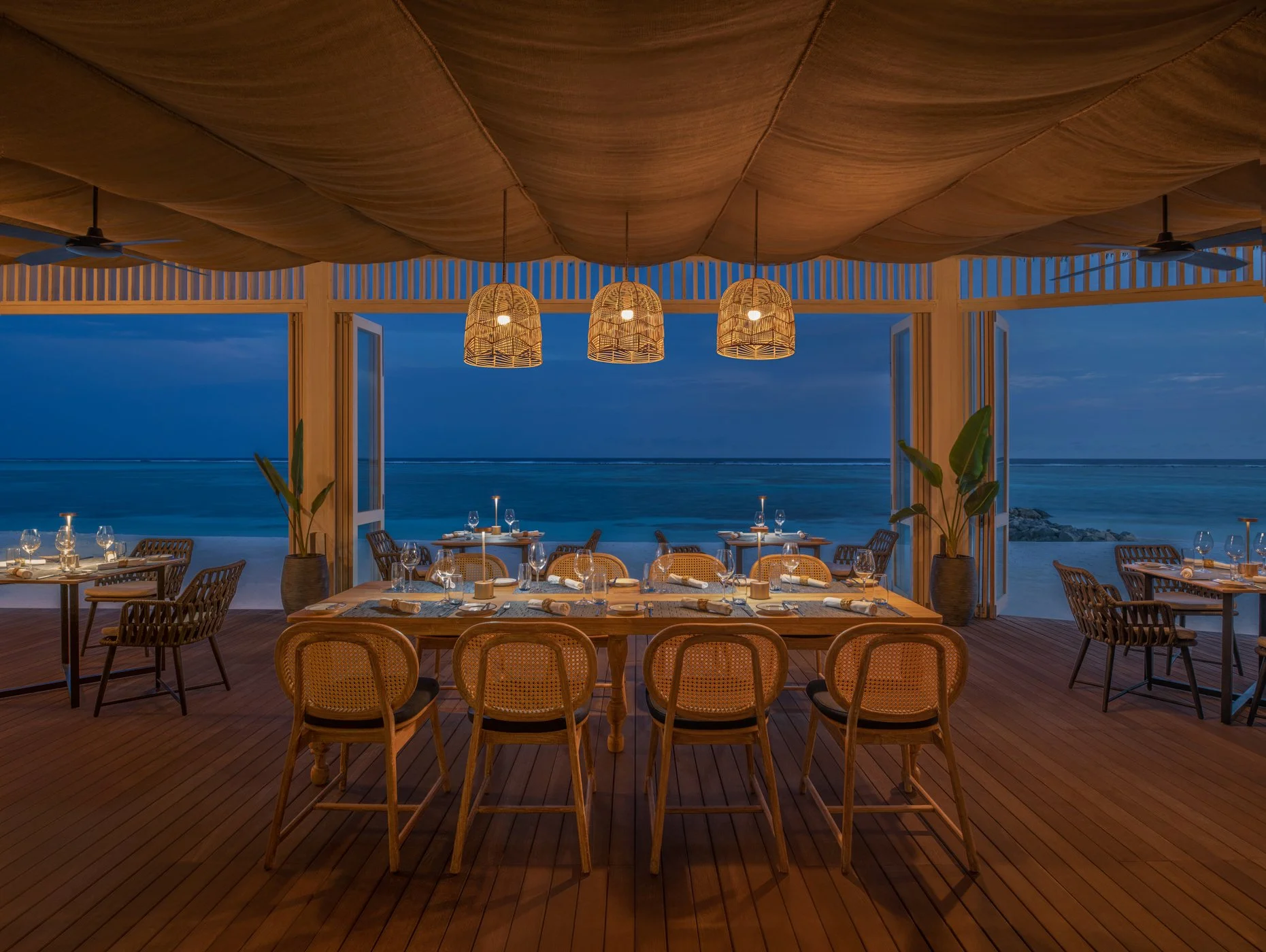 Riviera Tapas & Bar - Twilight