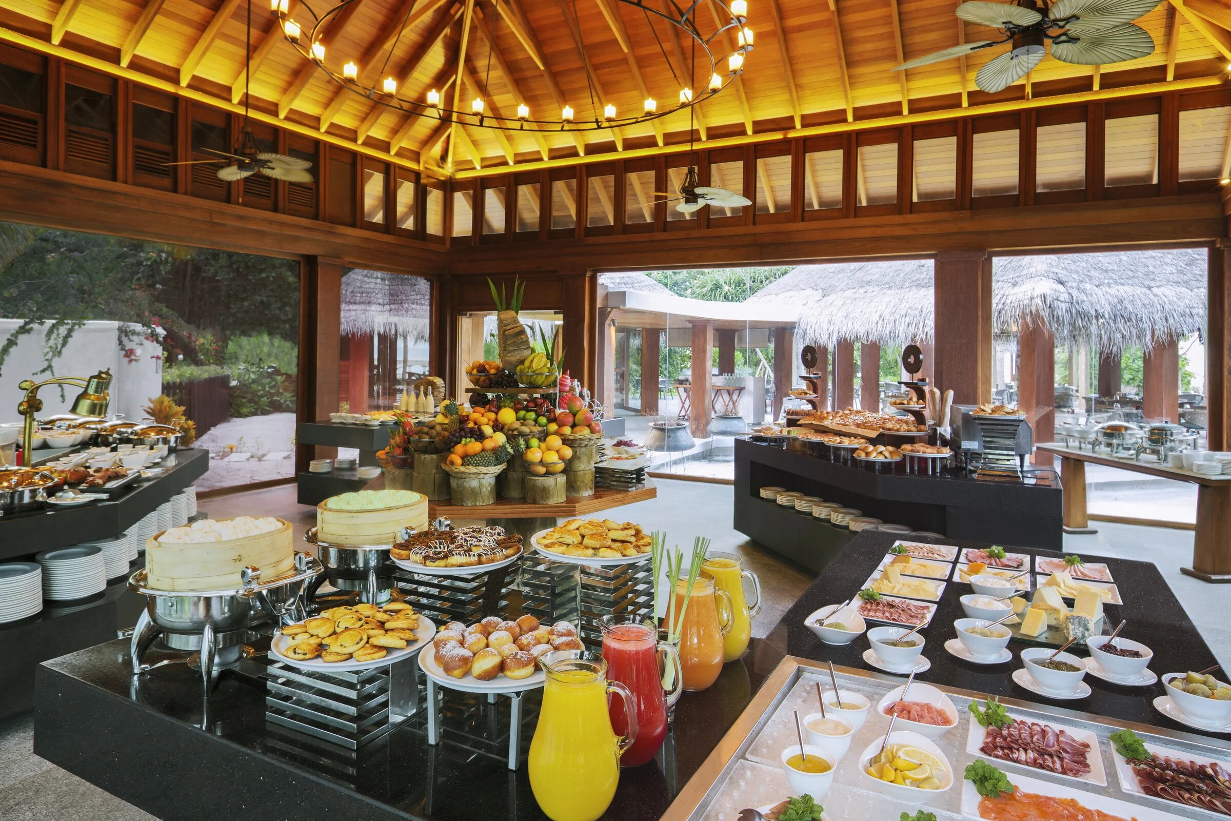 Dusit Thani Maldives - The Market