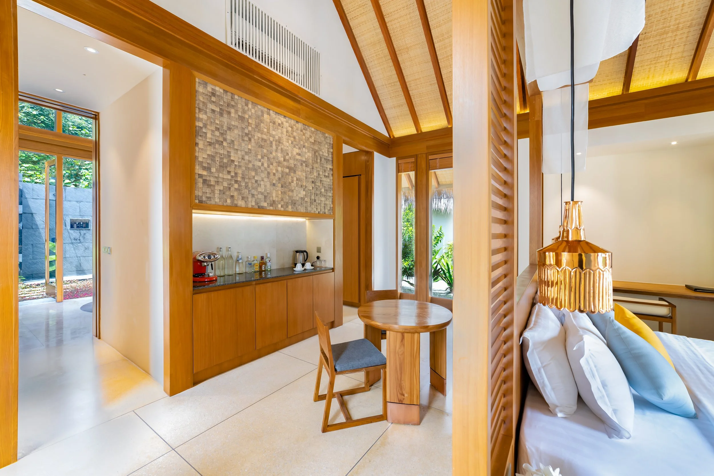 Furaveri - Beach Pool Villa Room