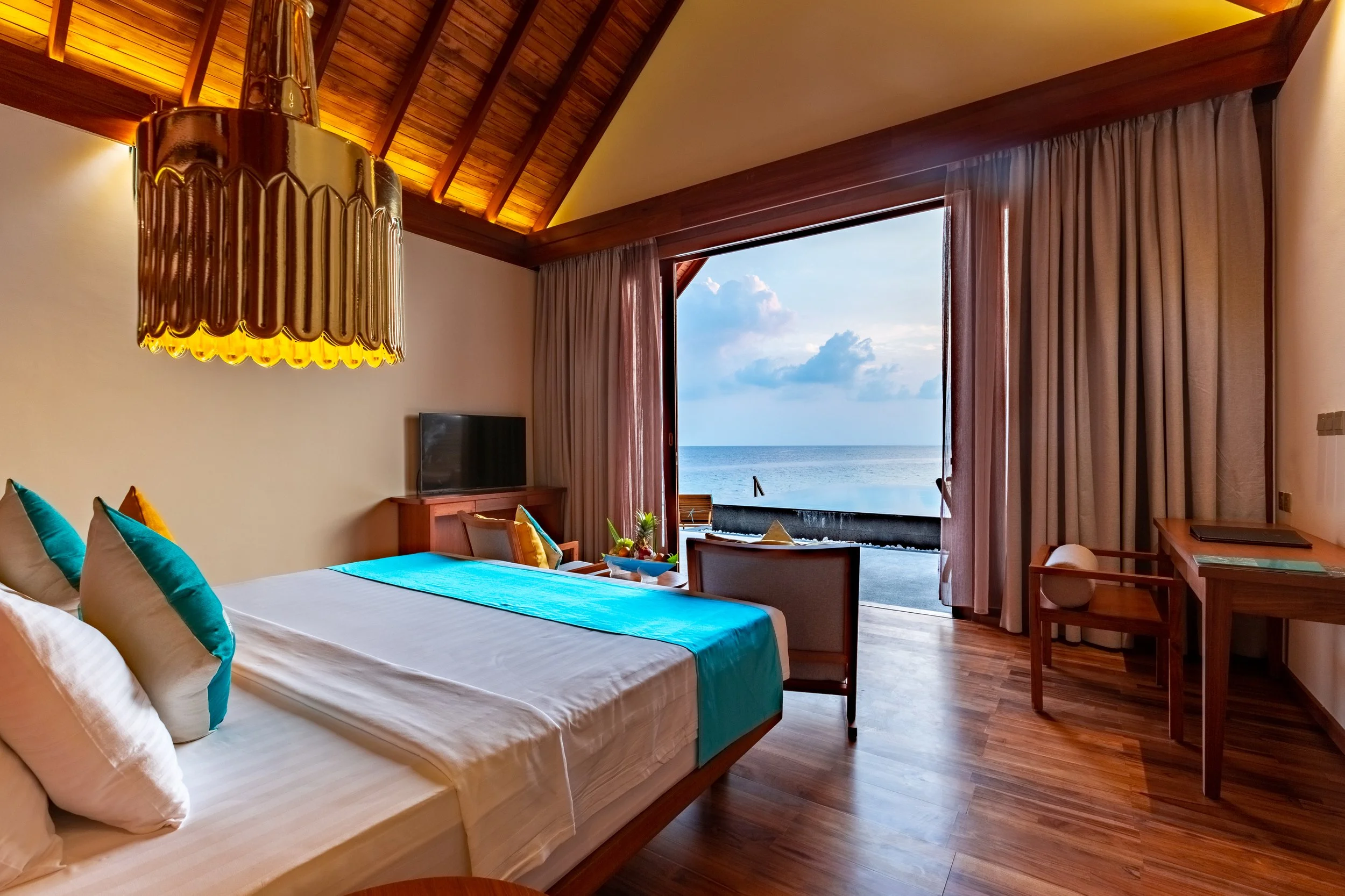 Furaveri - Sunset Ocean Pool Villa Room