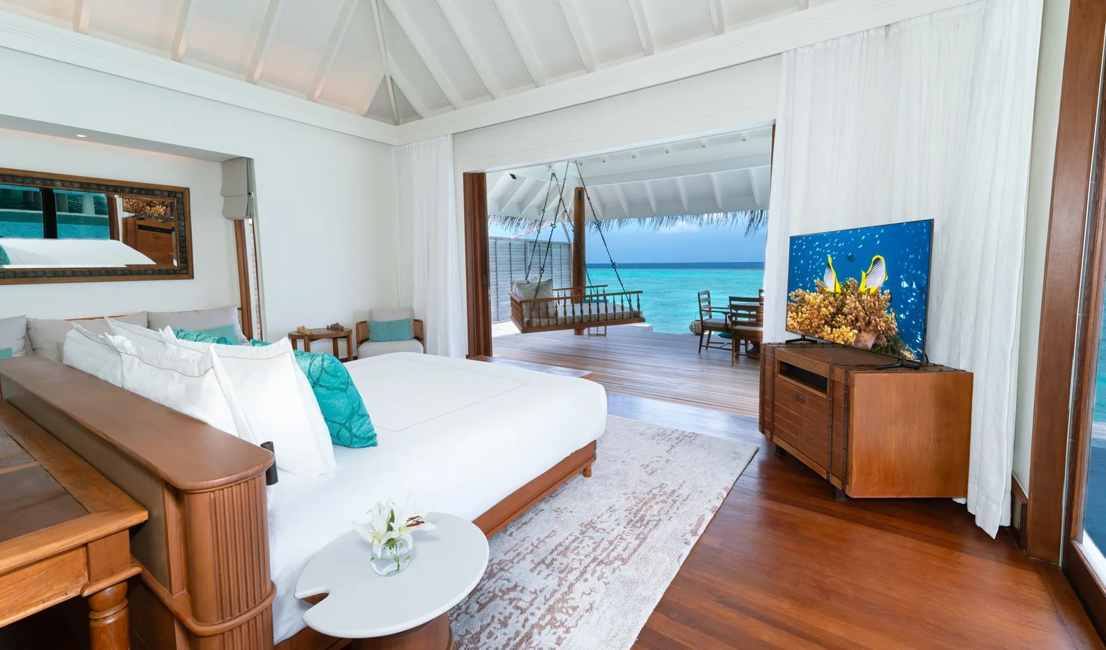 Anantara Kihavah - Over Water Pool Villa Bedroom-1585x931.jpg