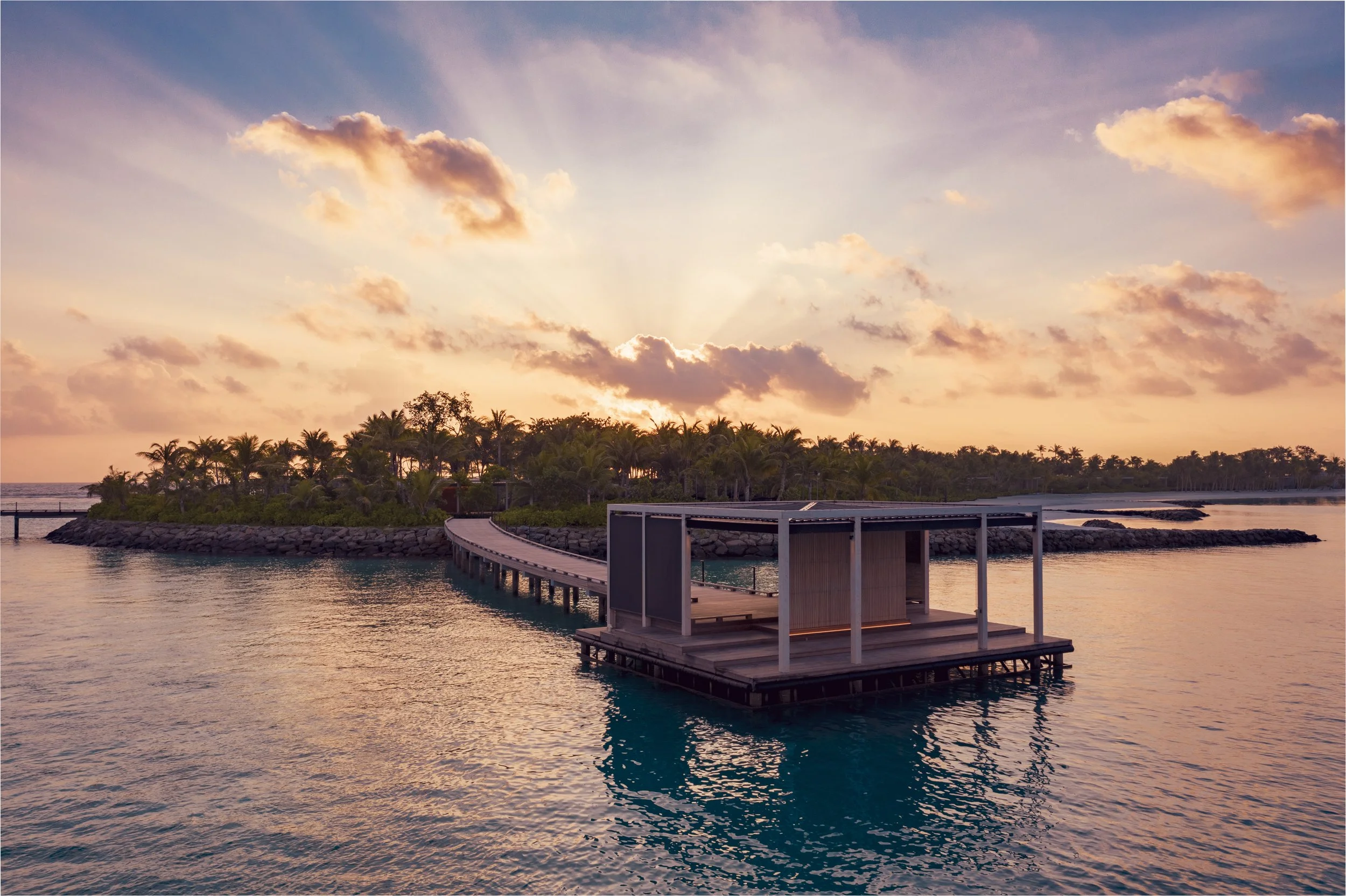 Ritz-Carlton Maldives, Fari Islands Arrival Pontoon