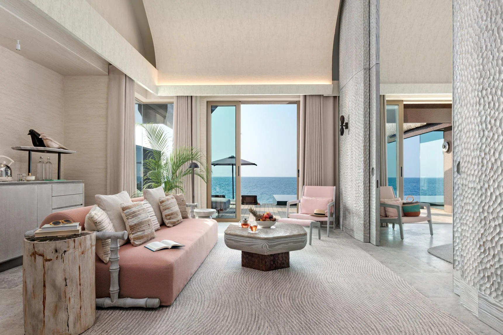 Grand Ocean Pool Villa - Indoor