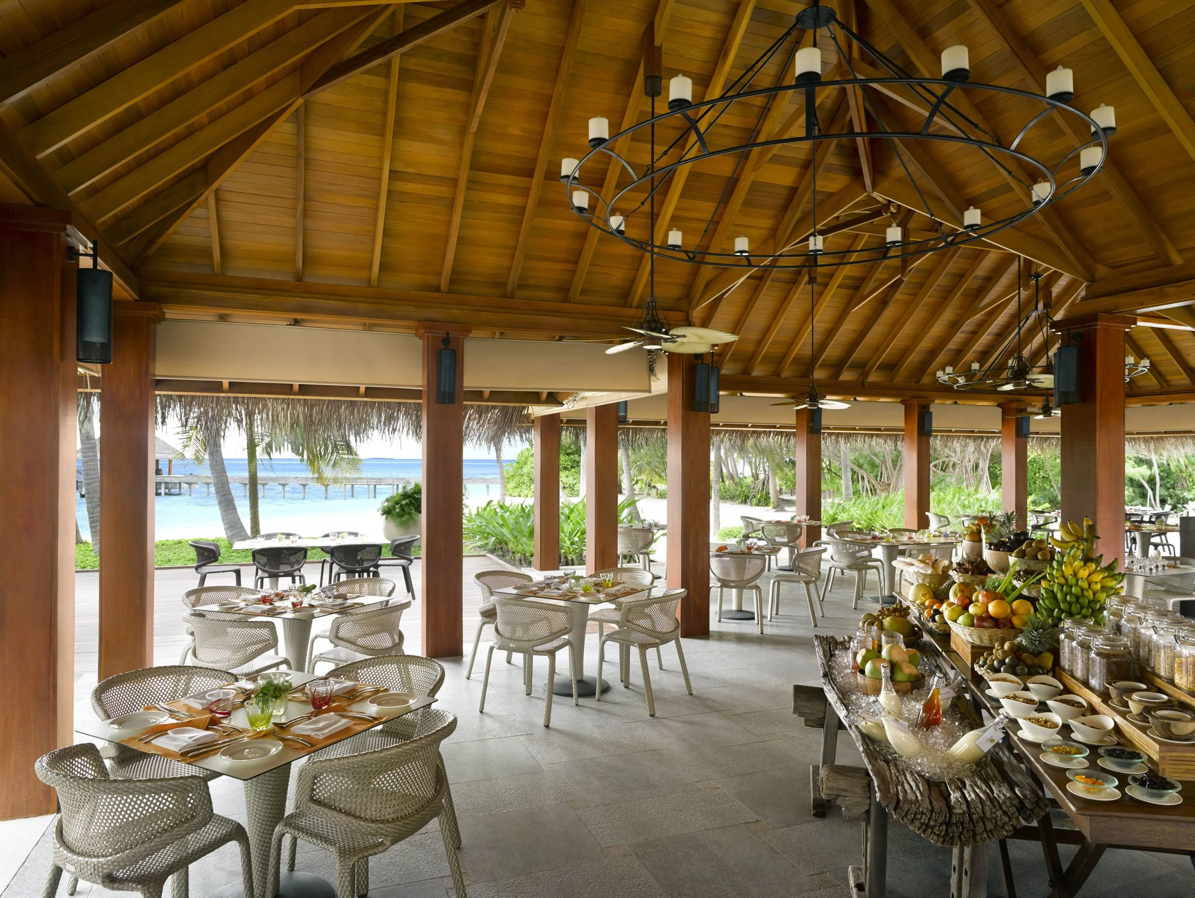 Dusit Thani Maldives - The Market