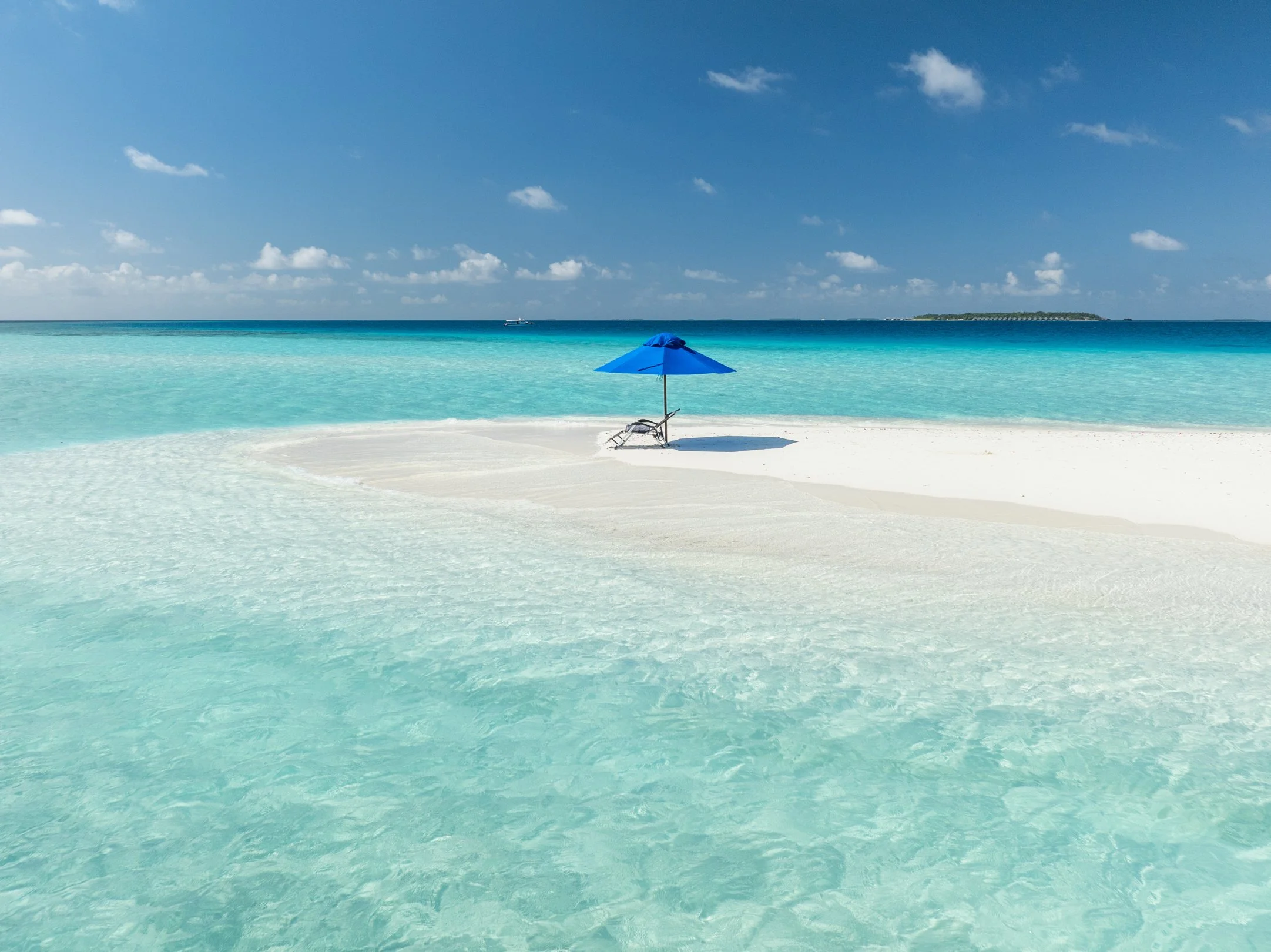 Dusit Thani Maldives - Sand Bank