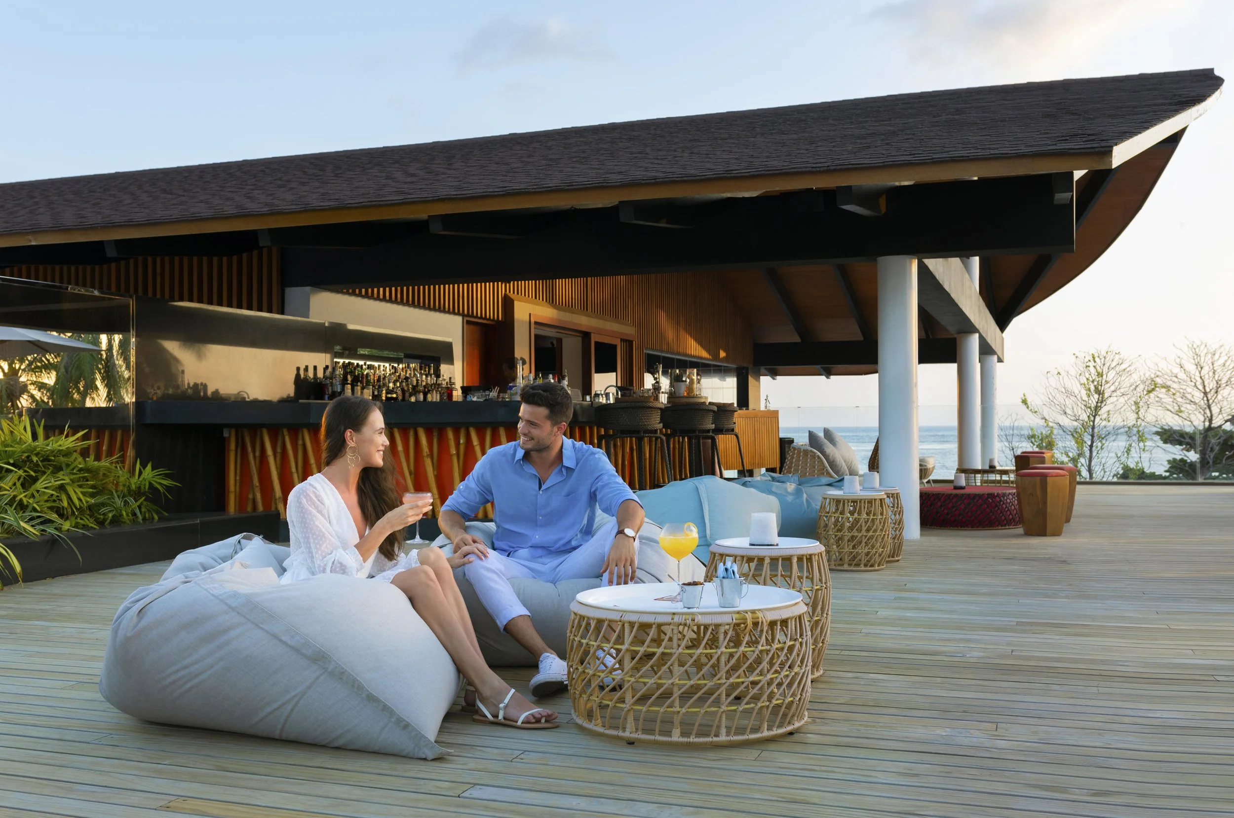 Westin Miriandhoo Maldives - Sunset Bar