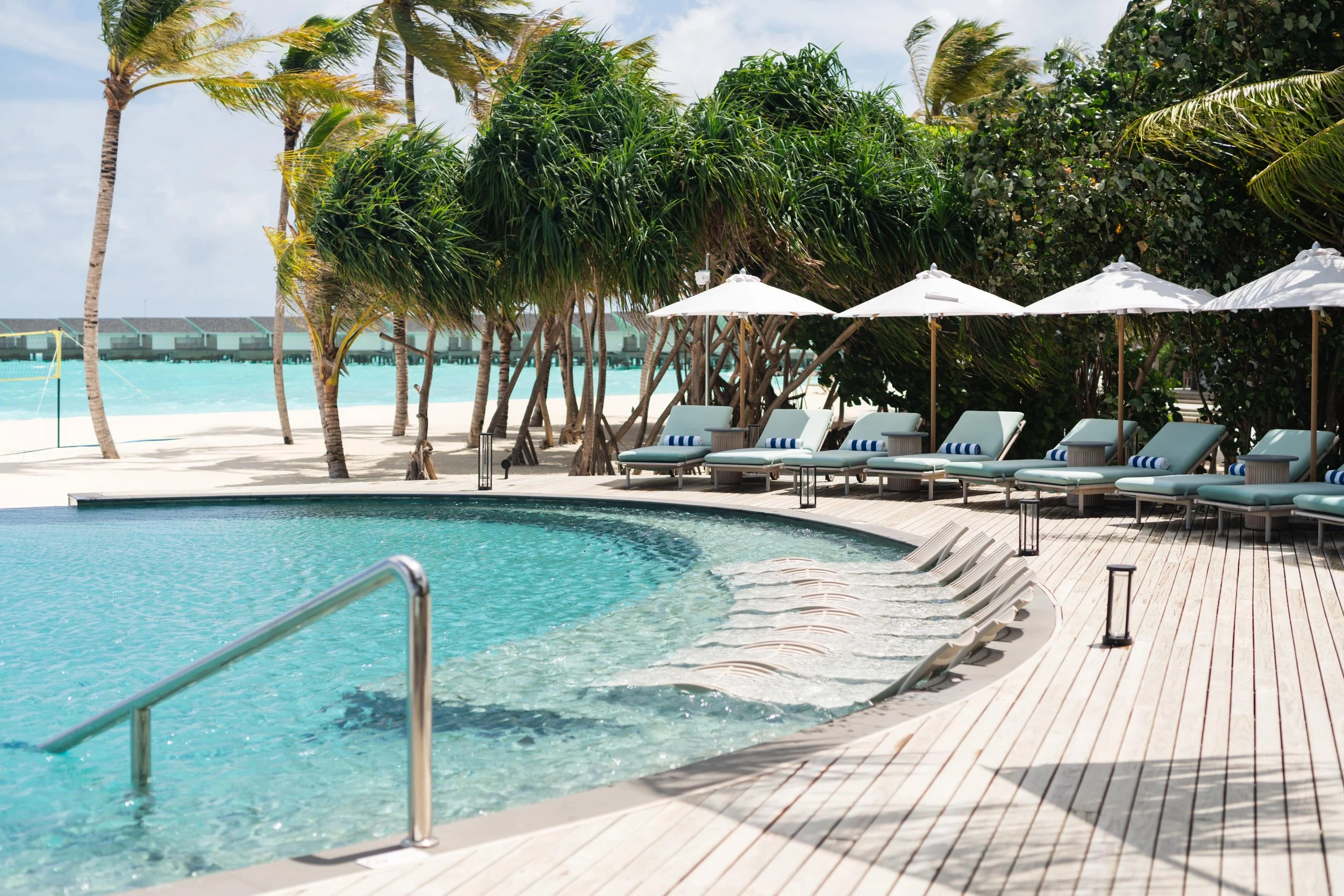 RAAYA by Atmosphere - SOAQ Pool Bar - 02.jpg