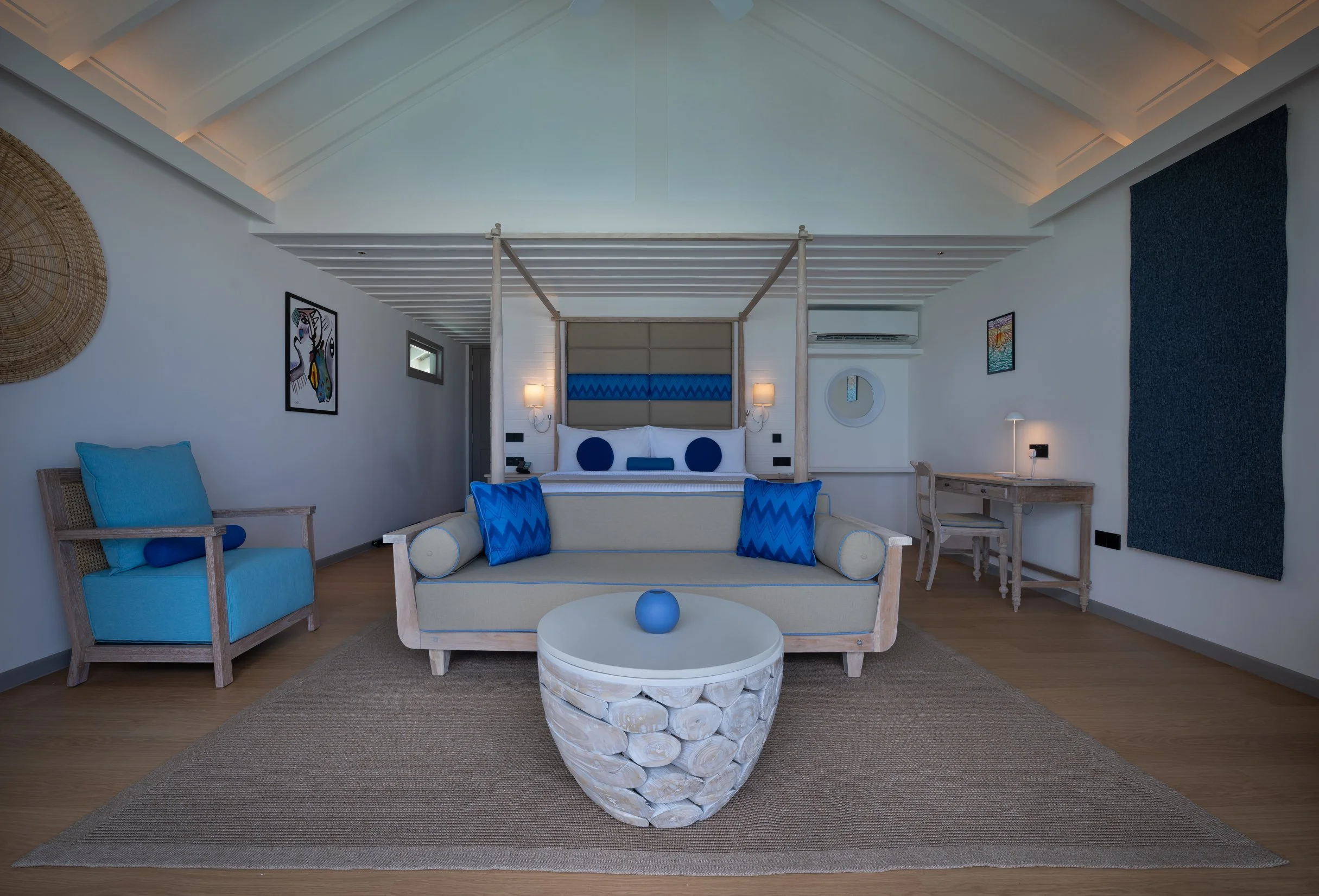 Cora Cora - Duplex Lagoon Pool Villa Interior