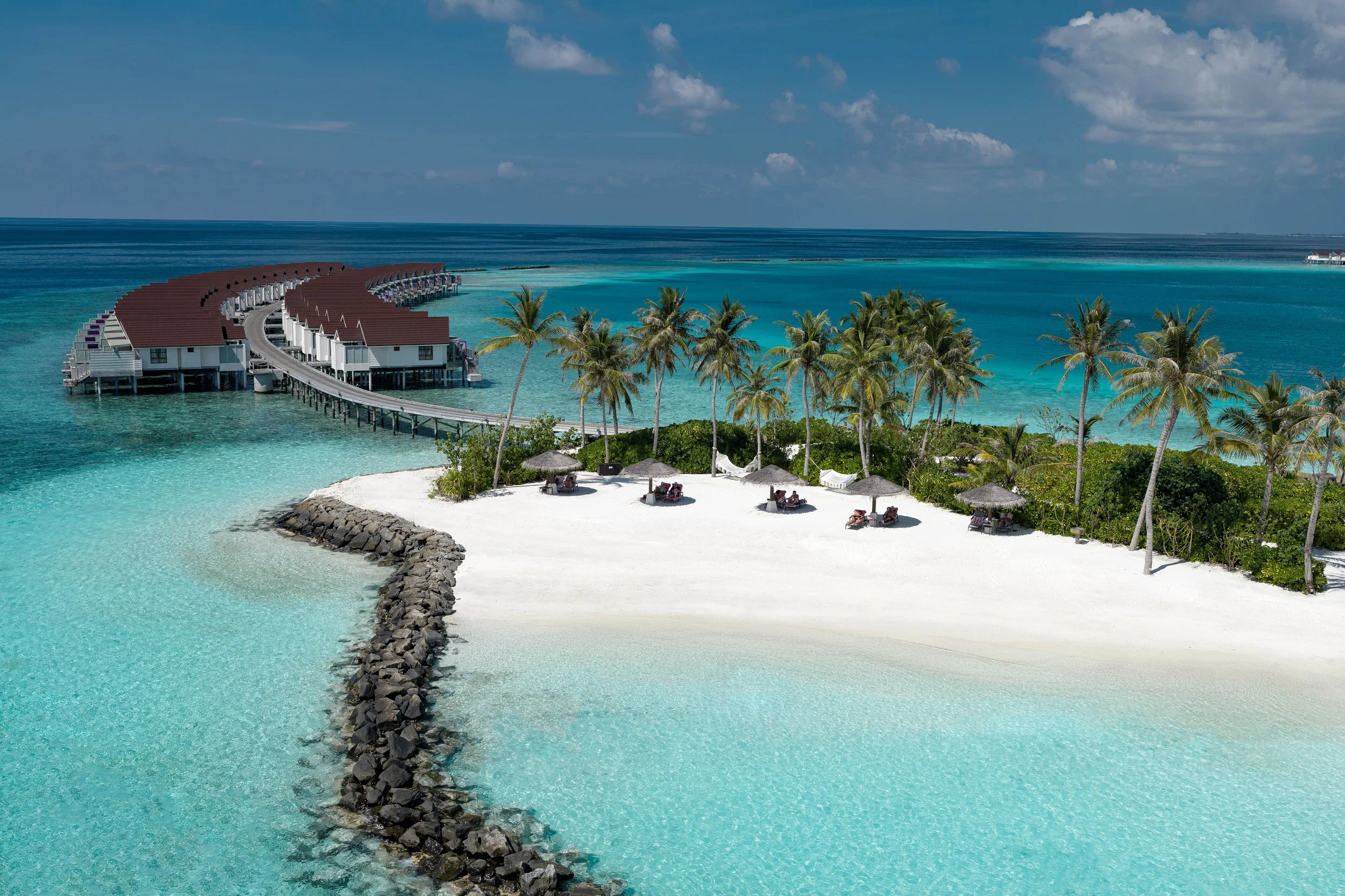 OBLU SELECT Lobigili - Full Island Aerial - 09.jpg