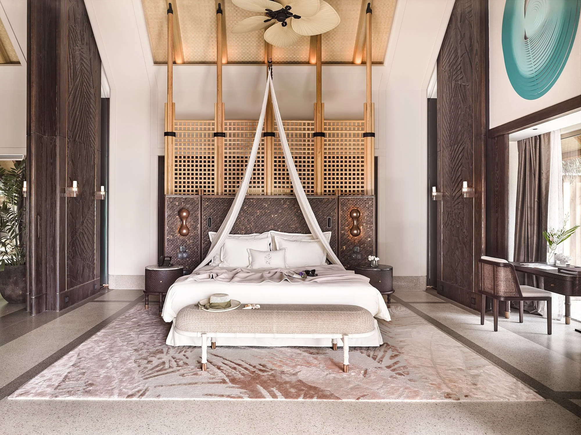 Luxury Beach Villa with Pool - Indoor