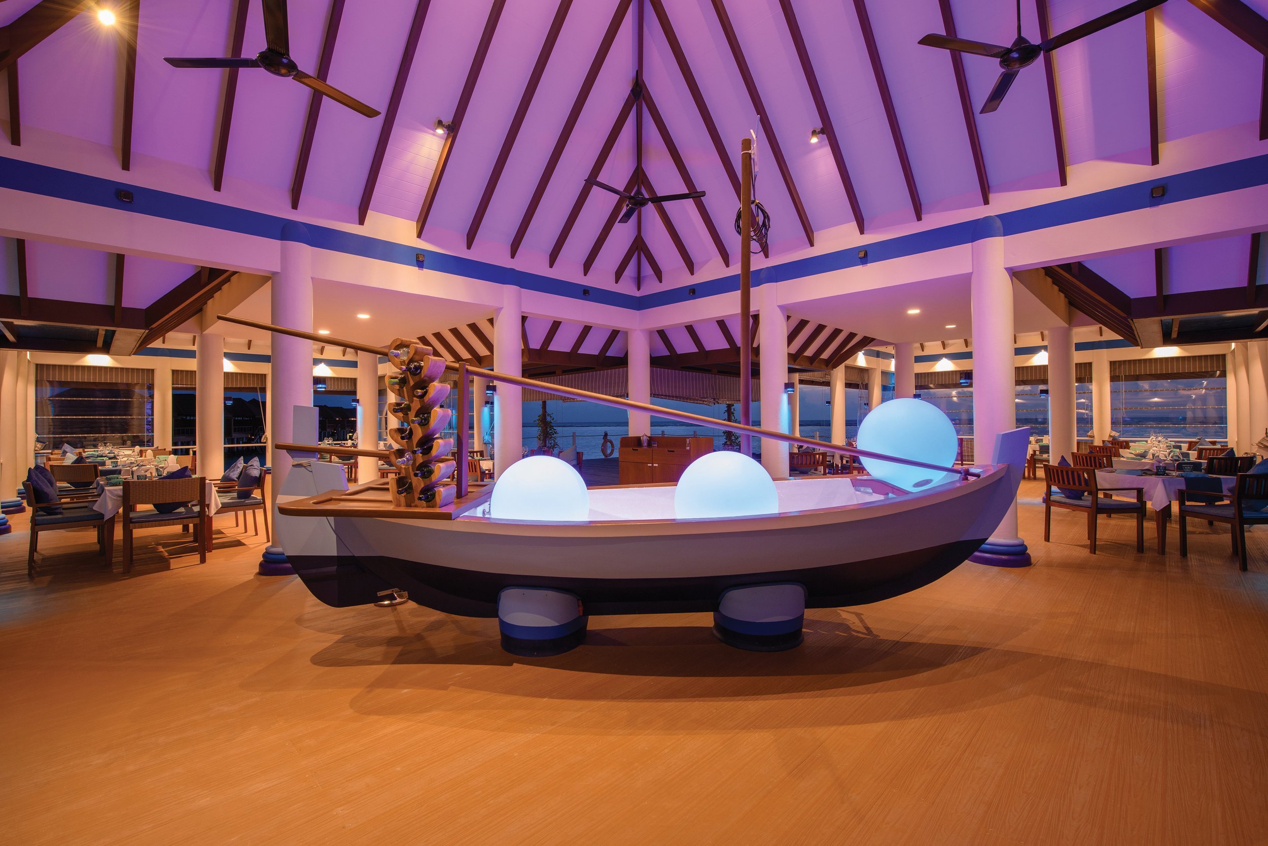 VARU BY ATMOSPHERE - OUTLETS AND DINING - NÜ INTERIOR copy.jpg