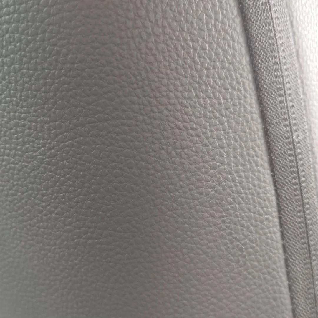 Interieurreiniging✅

Hardnekkig vuil (bv. lijmresten) op leder, kunststof, hout of auto lak? Met de Plastic Scraper van @kochchemie_gmbh @koch_nlbe is dit zo verwijderd en weer als nieuw✨