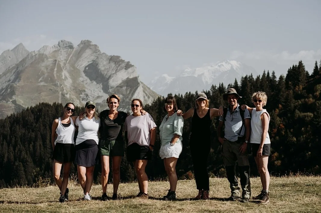 𝗠𝗲𝗲𝘁 𝗝𝗼𝘆𝗰𝗲. 𝗢𝘂𝗿 𝗴𝘂𝗶𝗱𝗲 𝗶𝗻 𝗰𝗹𝗮𝗿𝗶𝘁𝘆.

Systemic coach, trainer and founder of 𝗝𝗢𝗜𝗦 &mdash; Jezelf Ontwikkelen In Selfcare. @joiscoaching 

After 30 years in fashion, she turned inward and found her true work &mdash; helpin