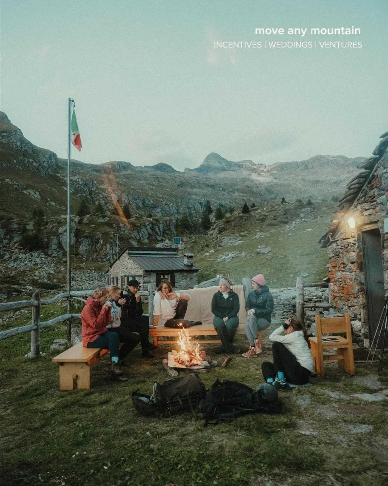 TALK &amp; SHARE - 10 December 17h30-21h00 

Move Any Mountain is hosting a cosy &lsquo;Talk &amp; Share&rsquo; evening. Delicious food, a crackling fire, shared experiences and a look at what&rsquo;s coming next.

If you&rsquo;d like to join, just s