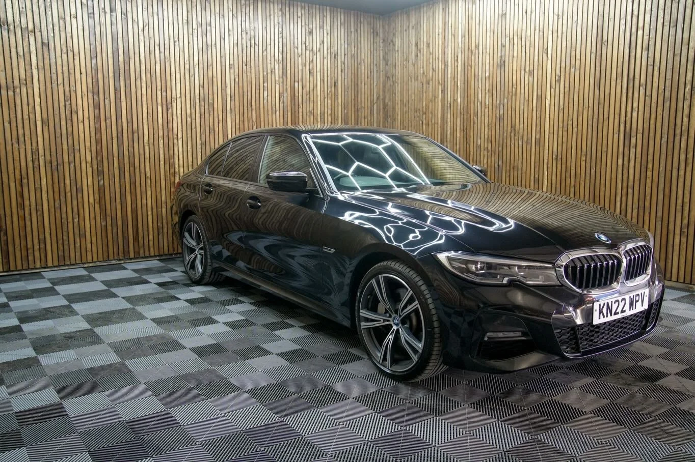 BMW5.jpg